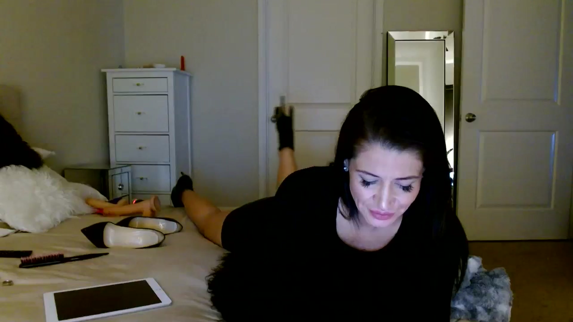 Gallery image thumbnail from Noelles's myfreecams stream on, 01/11/2024, 13:40 image 3 of 20