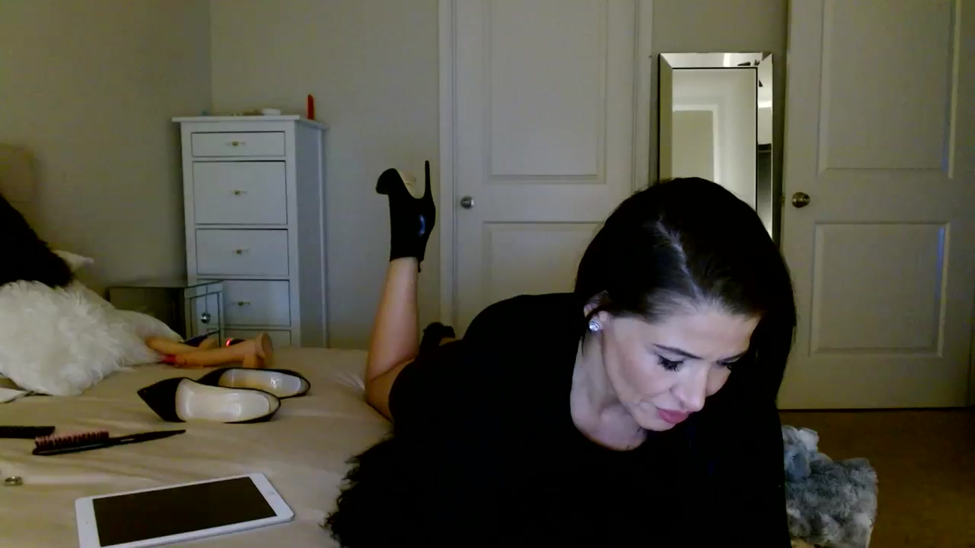 Gallery image thumbnail from Noelles's myfreecams stream on, 01/11/2024, 13:40 image 6 of 20