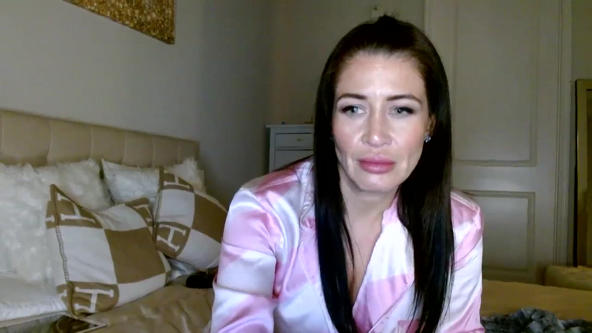 Gallery image thumbnail from Noelles's myfreecams stream on, 01/12/2024, 09:19 image 12 of 20