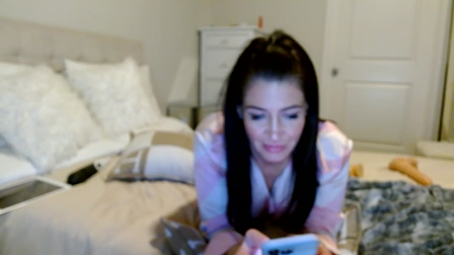 Gallery image thumbnail from Noelles's myfreecams stream on, 01/12/2024, 10:55 image 14 of 20