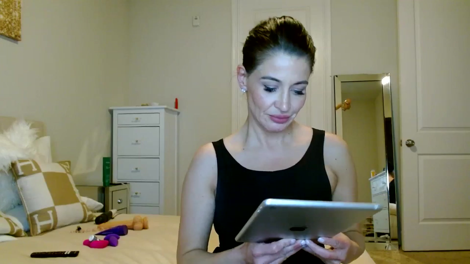 Gallery image thumbnail from Noelles's myfreecams stream on, 01/15/2024, 11:06 image 15 of 20