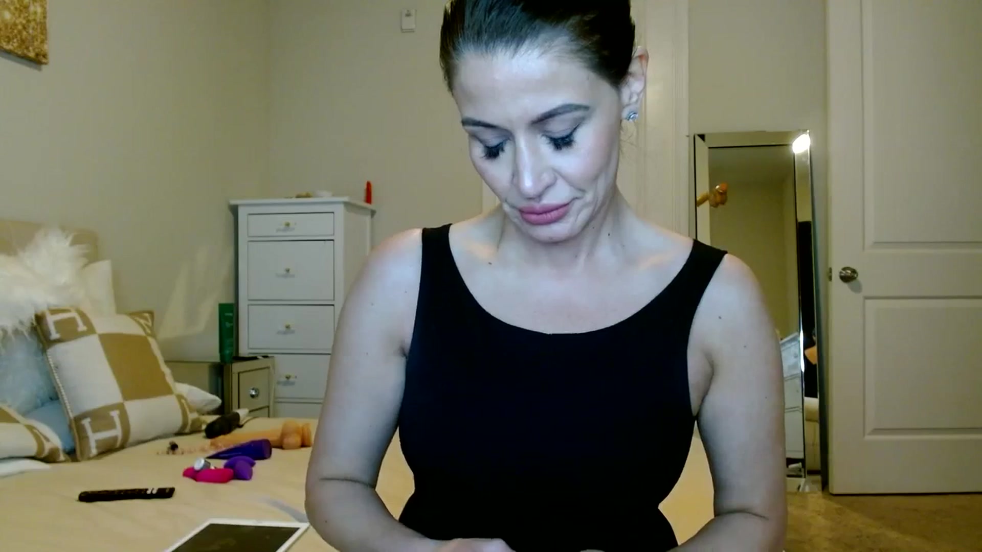 Gallery image thumbnail from Noelles's myfreecams stream on, 01/15/2024, 11:06 image 3 of 20