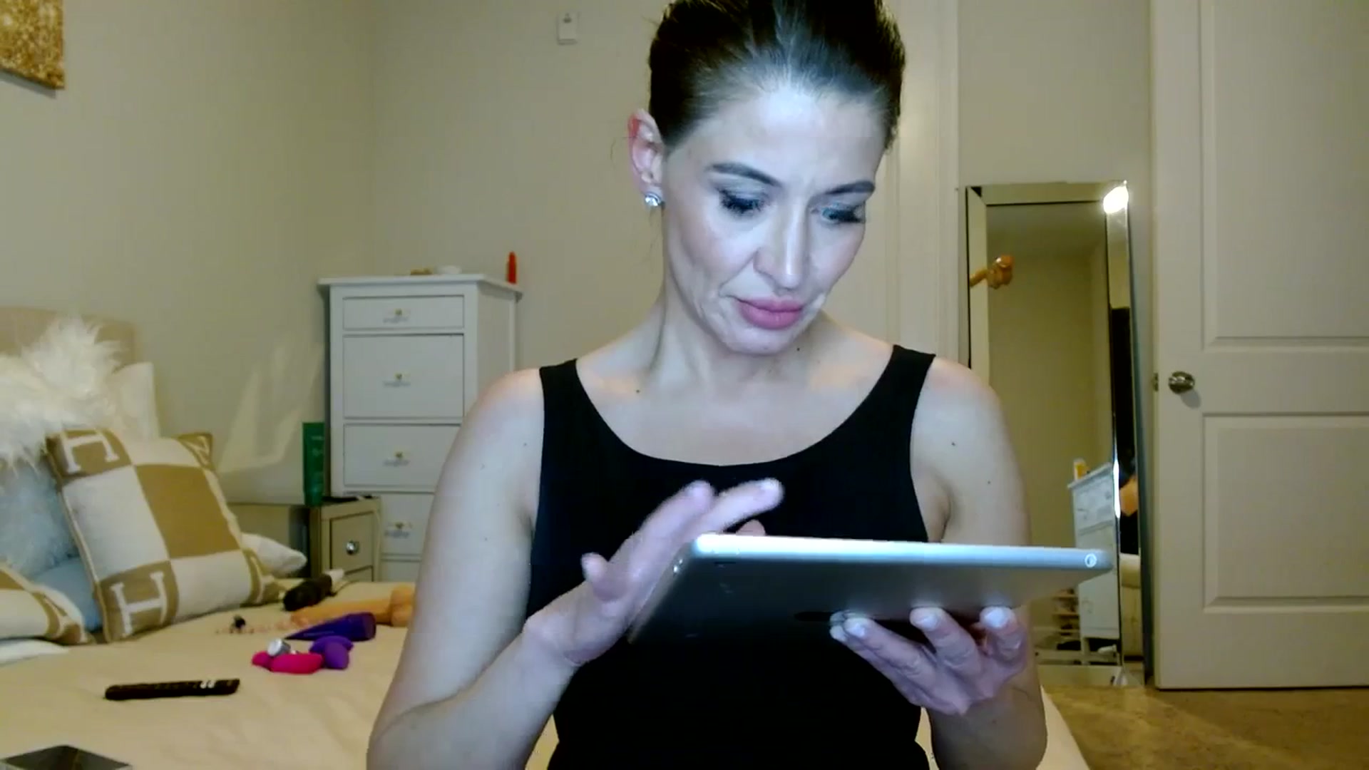 Gallery image thumbnail from Noelles's myfreecams stream on, 01/15/2024, 11:06 image 6 of 20