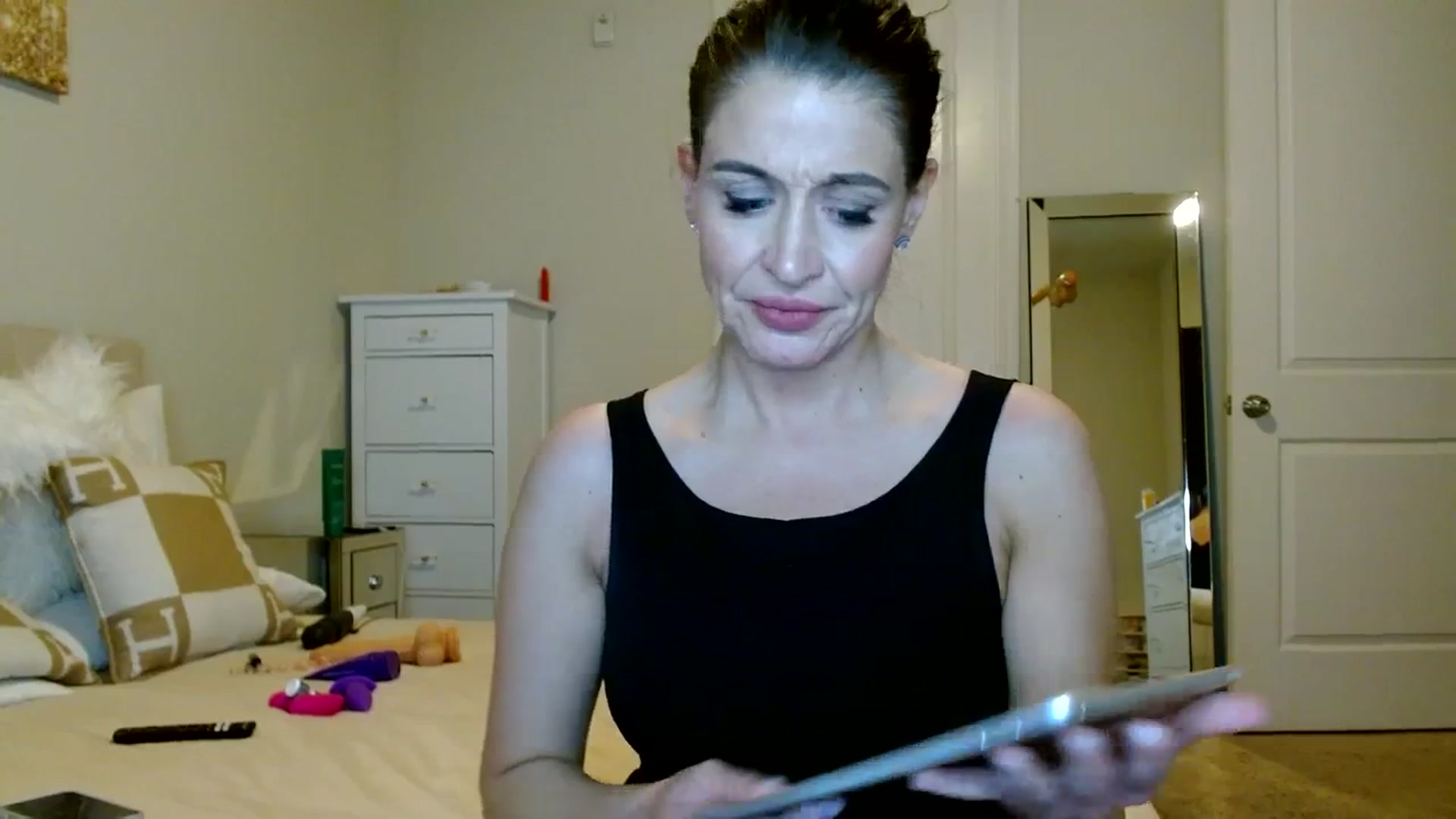 Gallery image thumbnail from Noelles's myfreecams stream on, 01/15/2024, 11:06 image 5 of 20