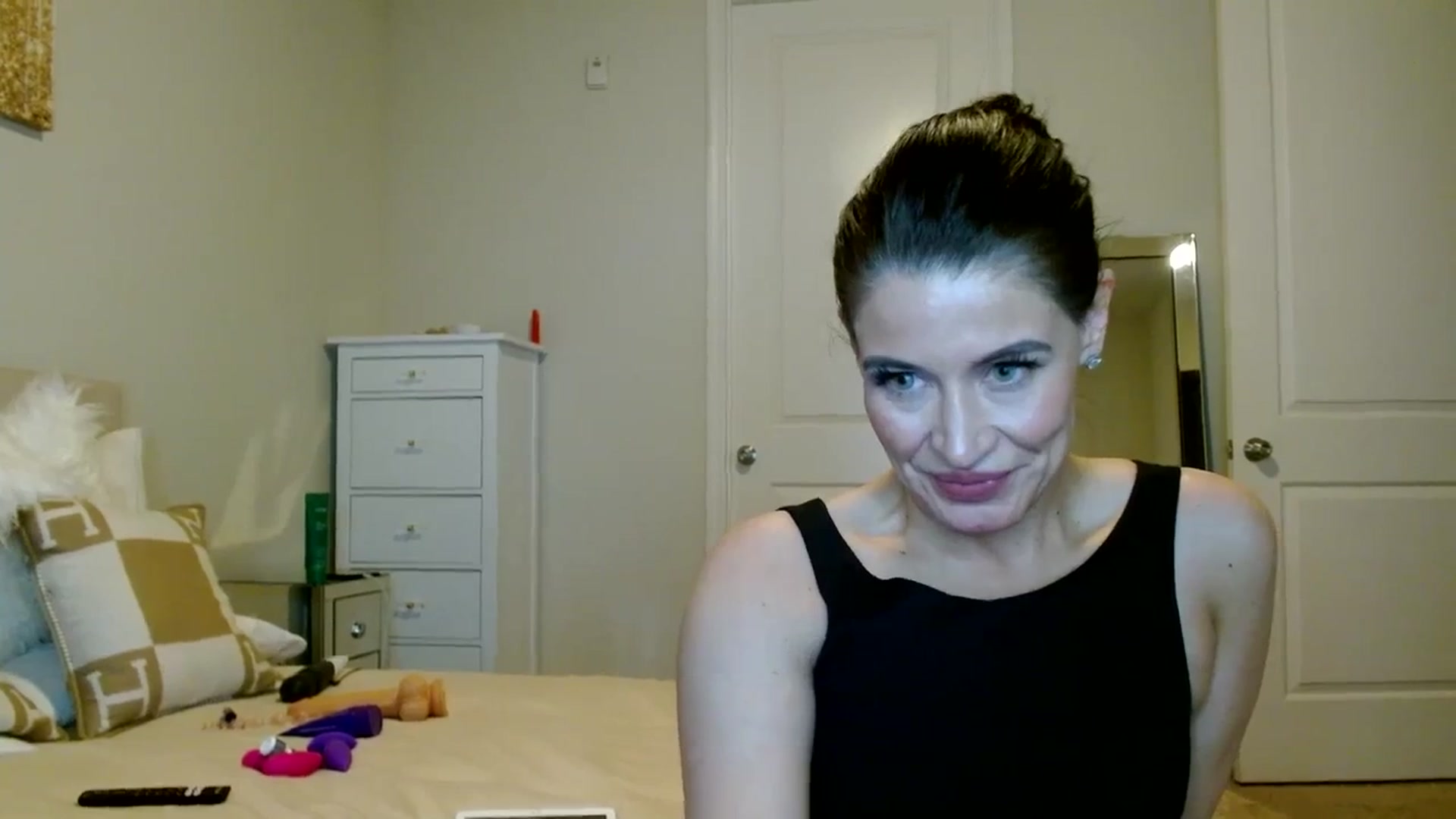 Gallery image thumbnail from Noelles's myfreecams stream on, 01/15/2024, 11:06 image 14 of 20