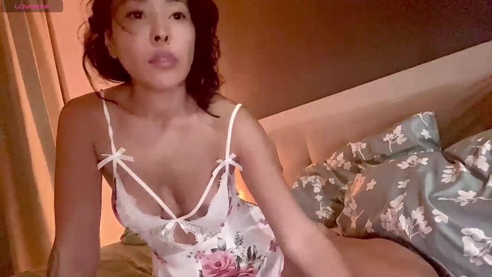 Gallery image thumbnail from NoirElysia_X's myfreecams stream on, 12/26/2025, 18:17 image 4 of 20
