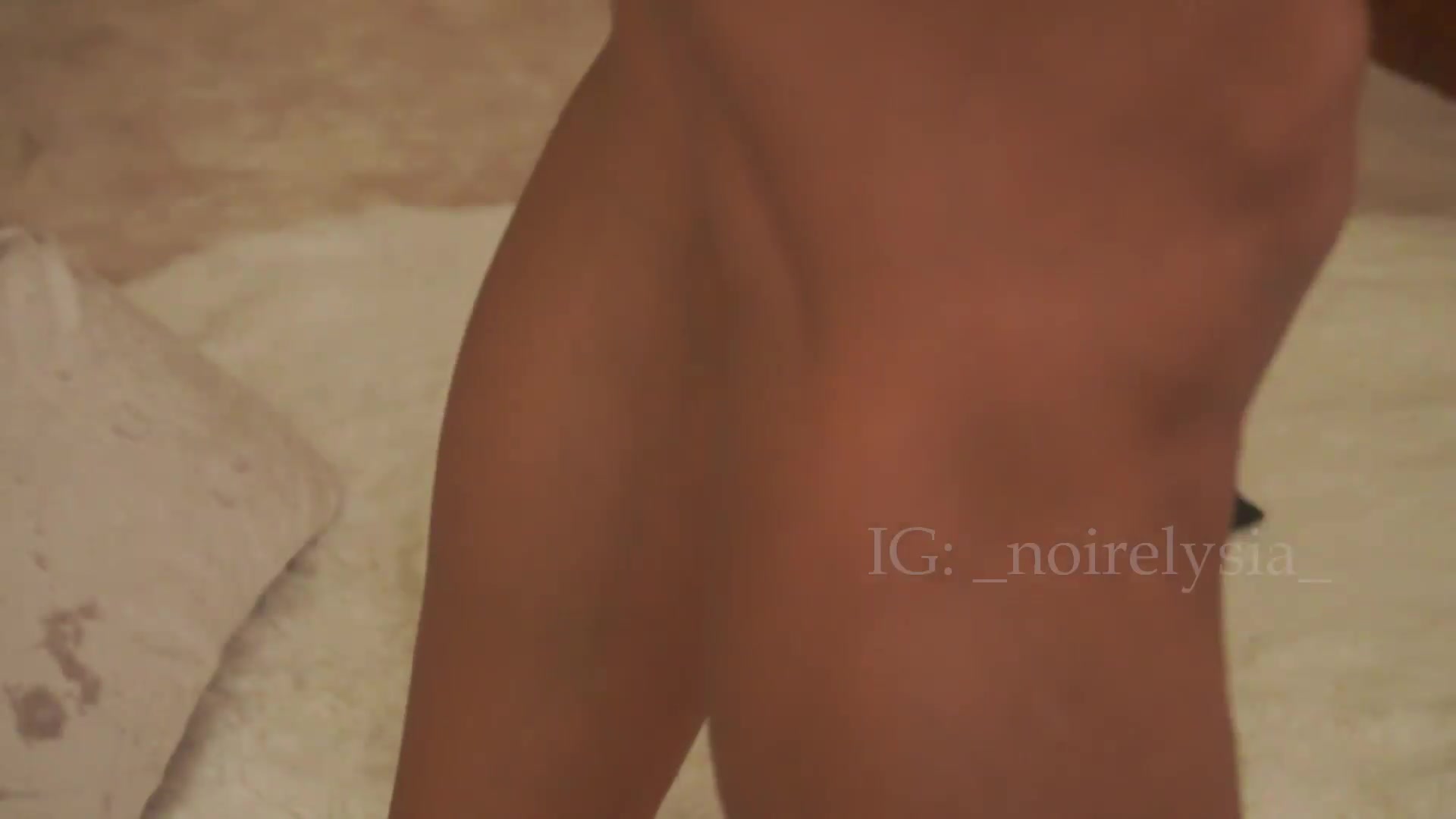 Gallery image thumbnail from NoirElysia_X's myfreecams stream on, 08/23/2026, 14:29 image 6 of 20