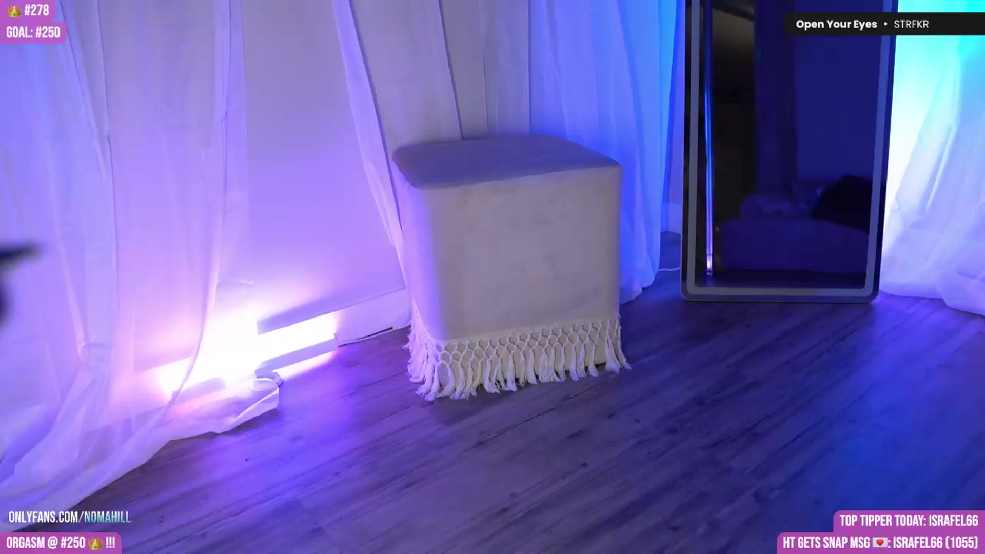Gallery image thumbnail from Noma_Bday's myfreecams stream on, 08/29/2026, 03:56 image 12 of 20