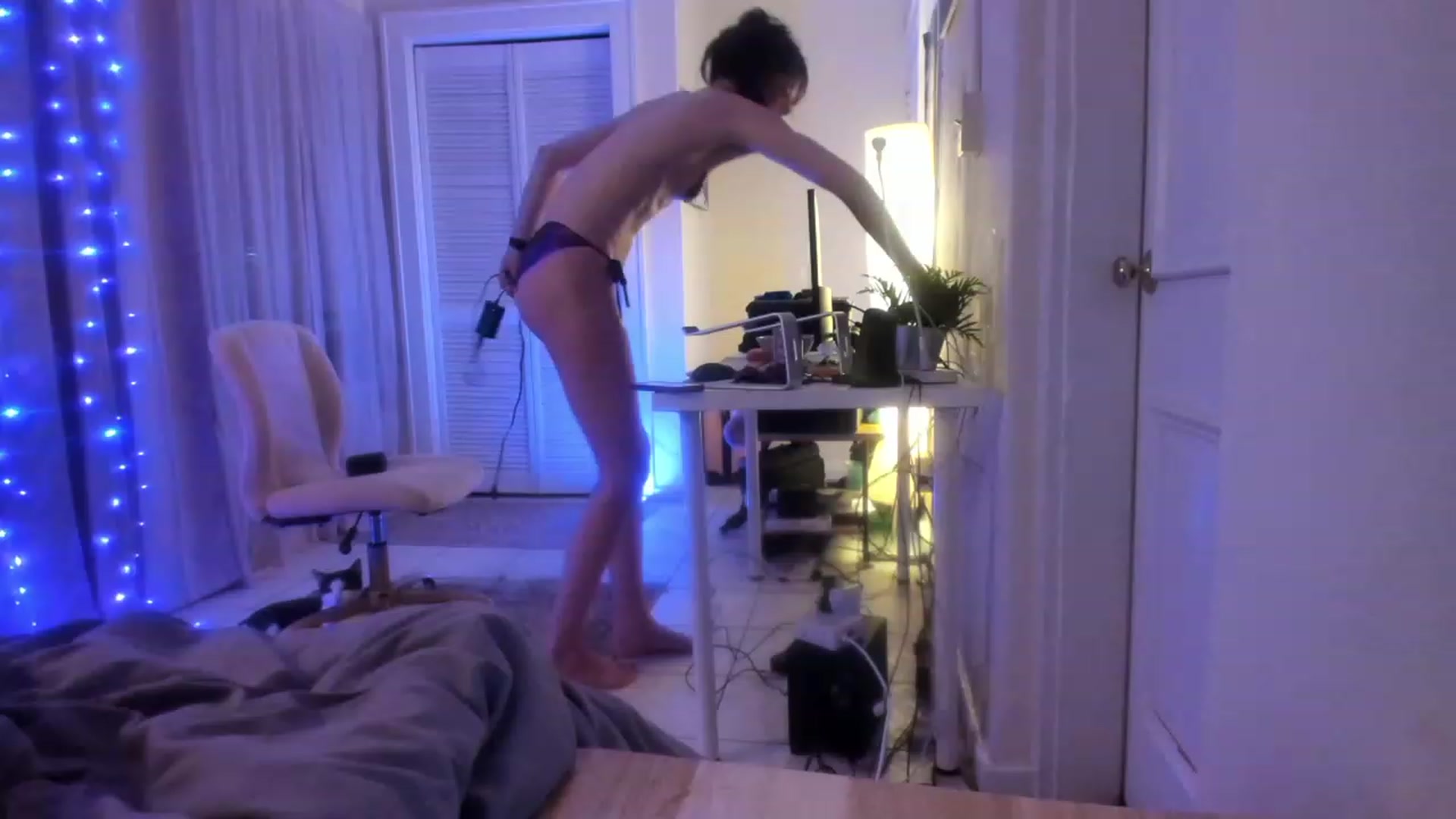 Gallery image thumbnail from Noma_Hill's myfreecams stream on, 03/31/2023, 03:27 image 19 of 20