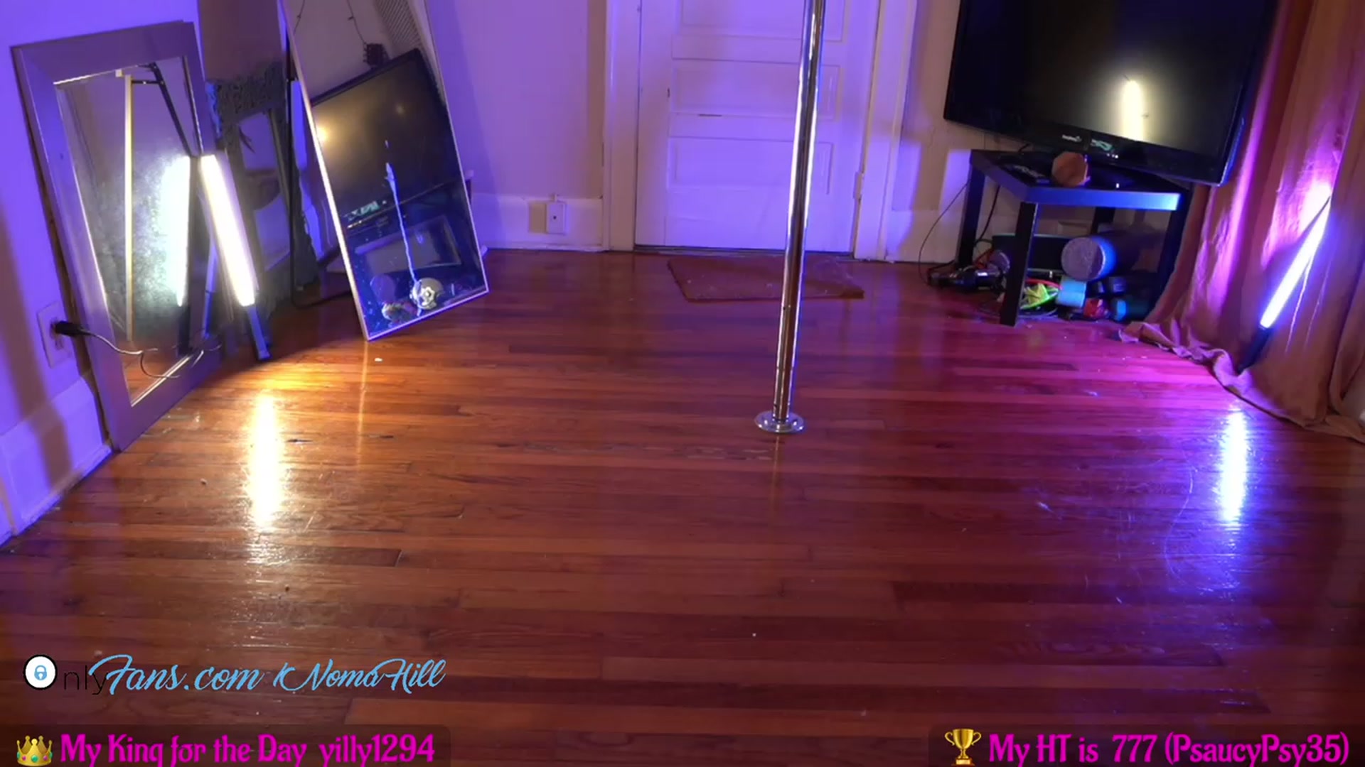 Gallery image thumbnail from Noma_Hill's myfreecams stream on, 04/12/2023, 04:22 image 18 of 20