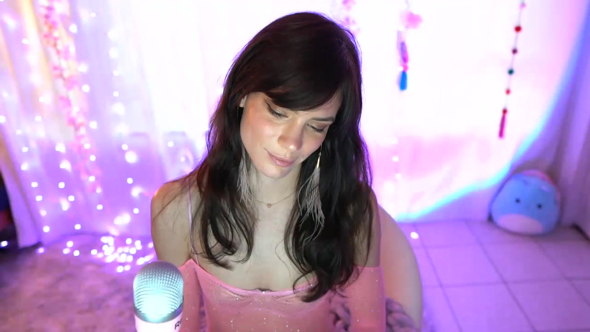 Gallery image thumbnail from Noma_Hill's myfreecams stream on, 09/19/2023, 23:12 image 14 of 20