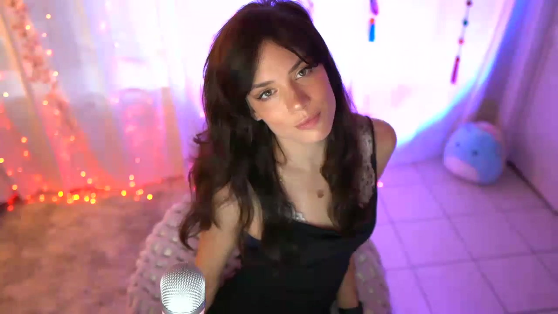 Gallery image thumbnail from Noma_Hill's myfreecams stream on, 10/06/2023, 24:02 image 2 of 20