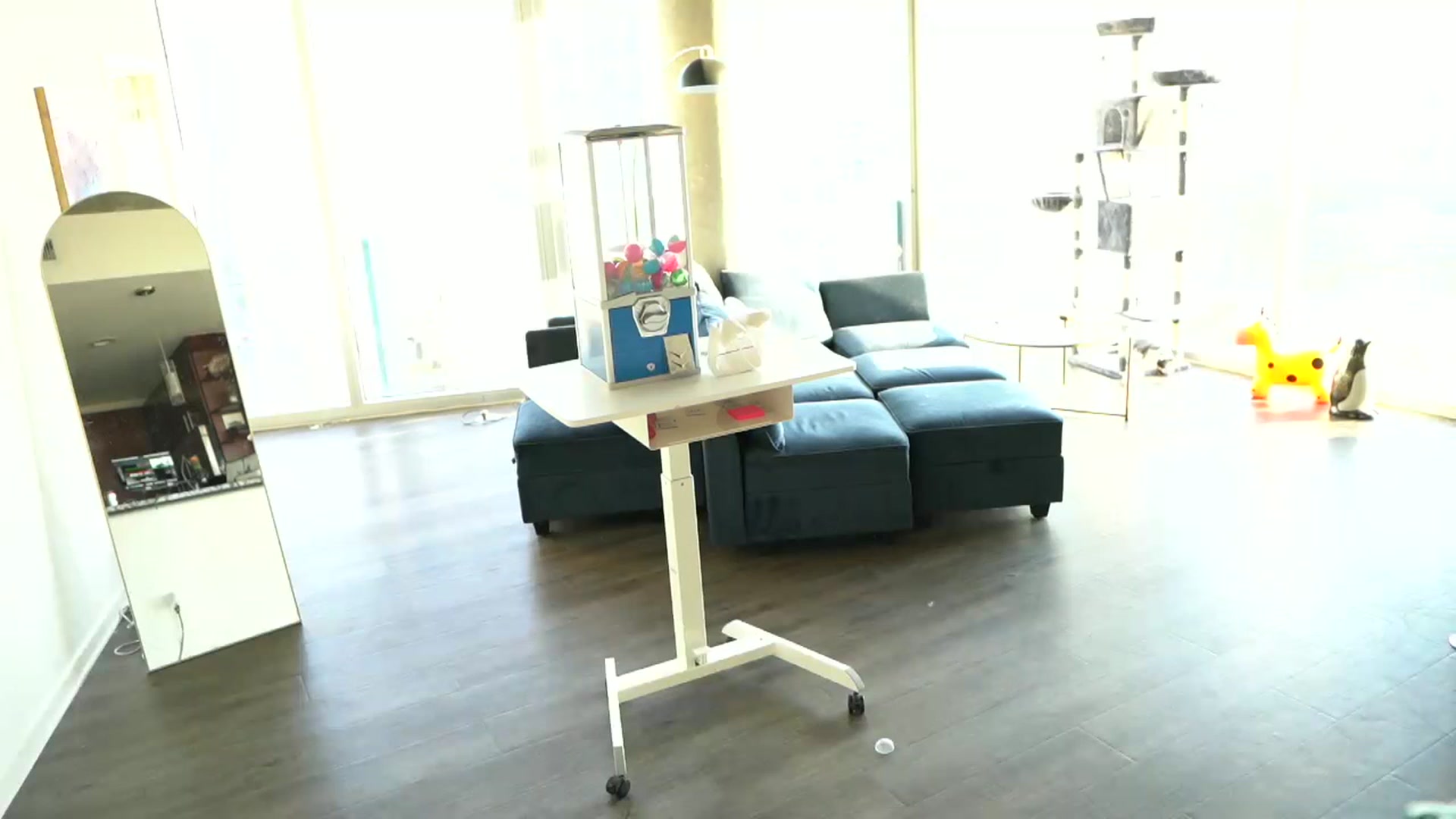 Gallery image thumbnail from Noma_Hill's myfreecams stream on, 04/19/2024, 23:46 image 5 of 20