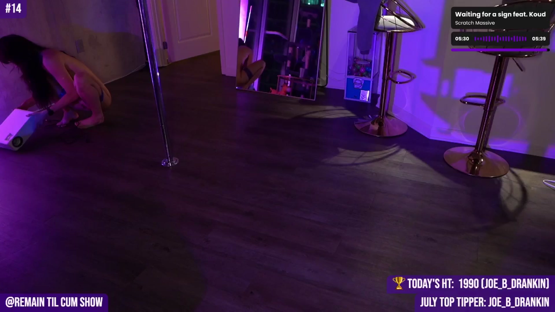 Gallery image thumbnail from Noma_Hill's myfreecams stream on, 07/28/2024, 04:19 image 11 of 20