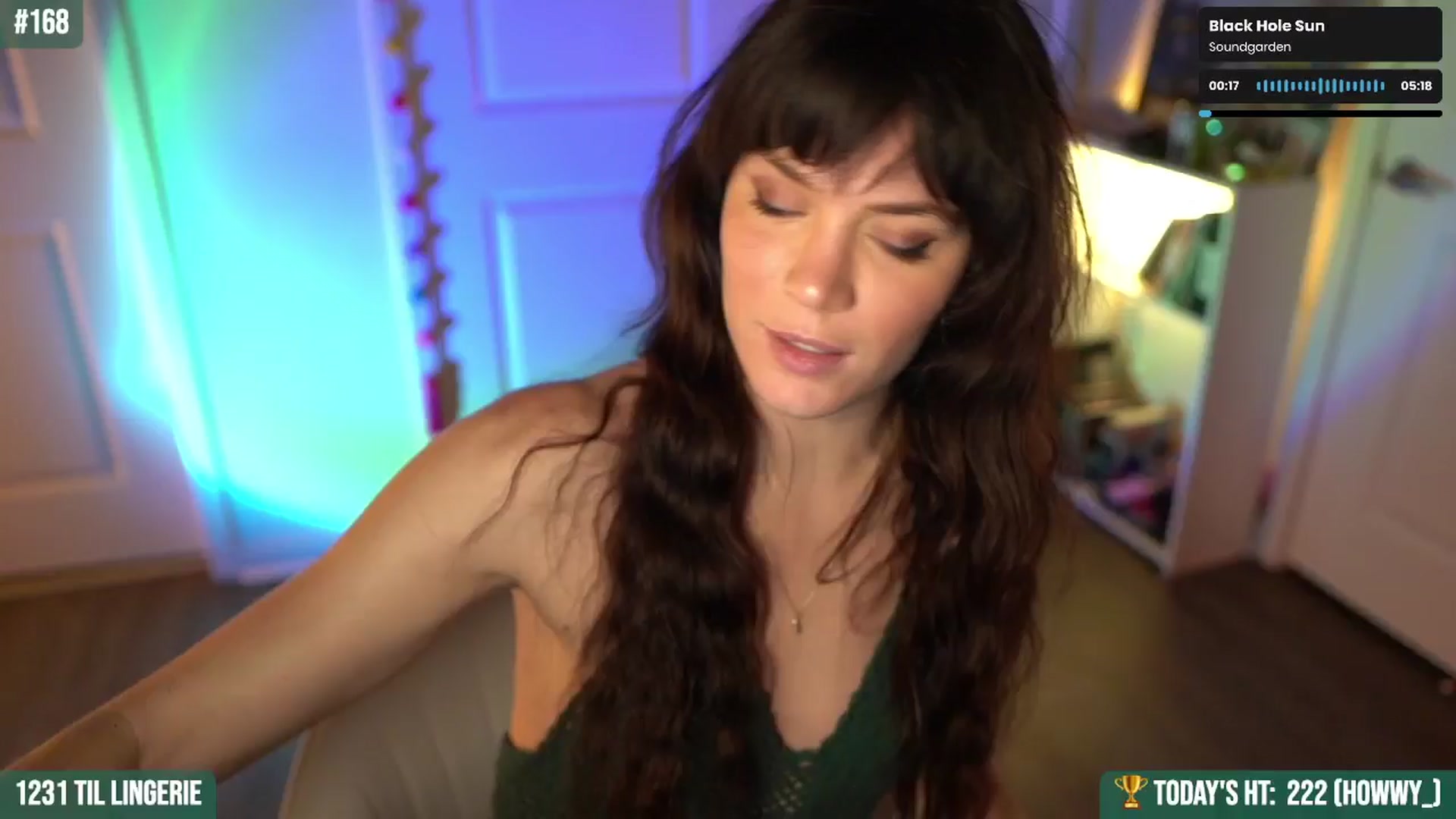 Gallery image thumbnail from Noma_Hill's myfreecams stream on, 10/18/2024, 01:33 image 16 of 20
