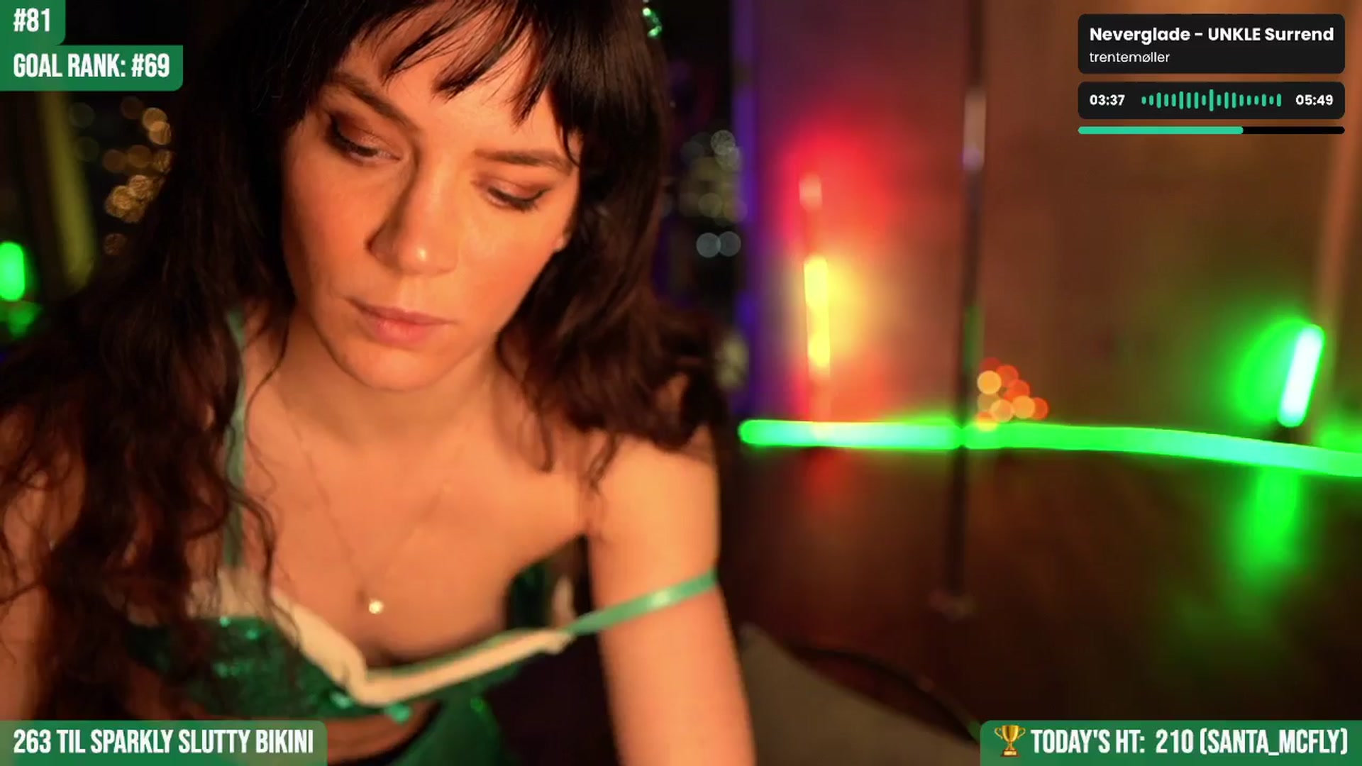 Gallery image thumbnail from Noma_Hill's myfreecams stream on, 12/24/2024, 02:51 image 15 of 20