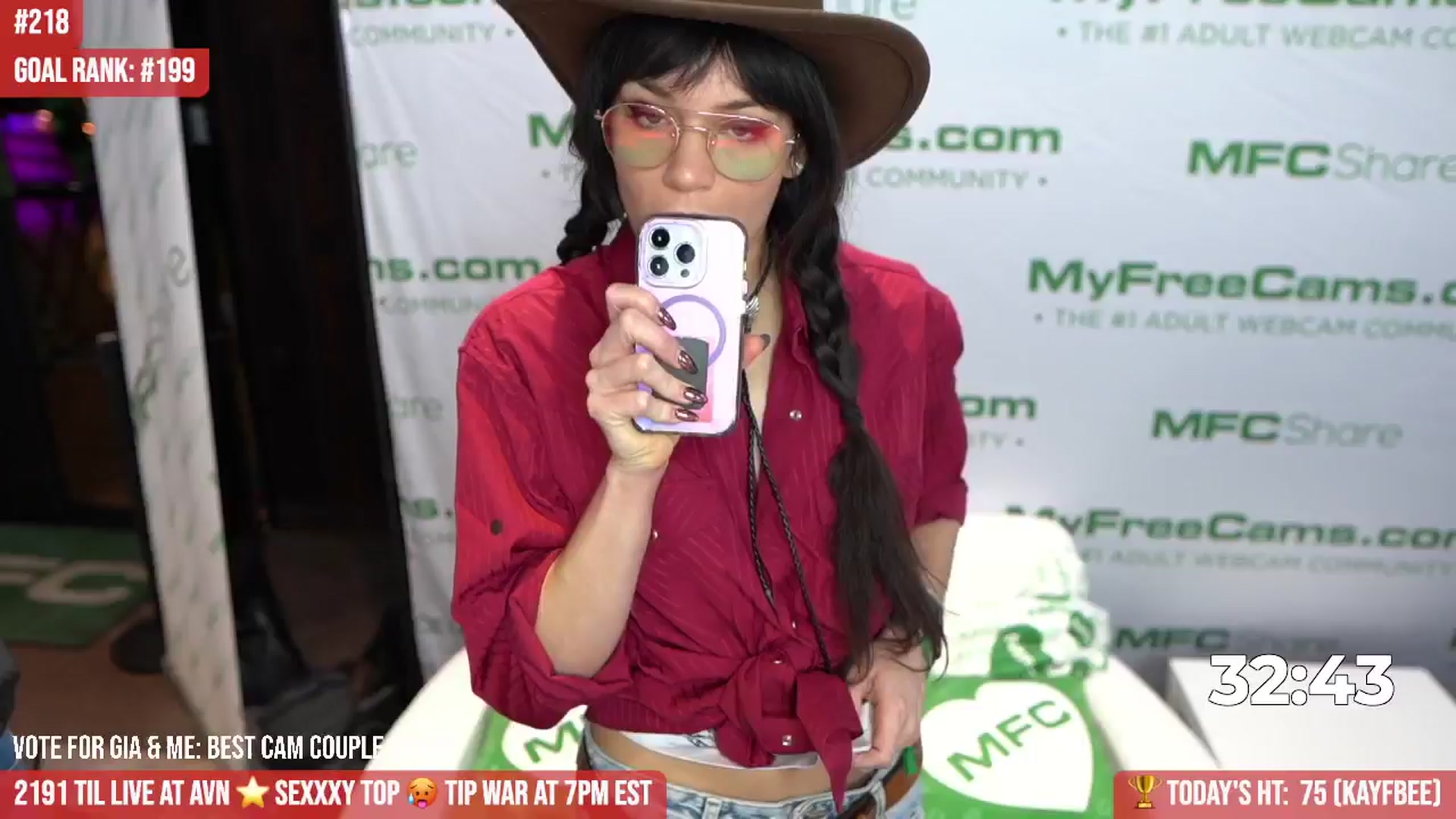 Gallery image thumbnail from Noma_Hill's myfreecams stream on, 01/25/2025, 01:54 image 1 of 20
