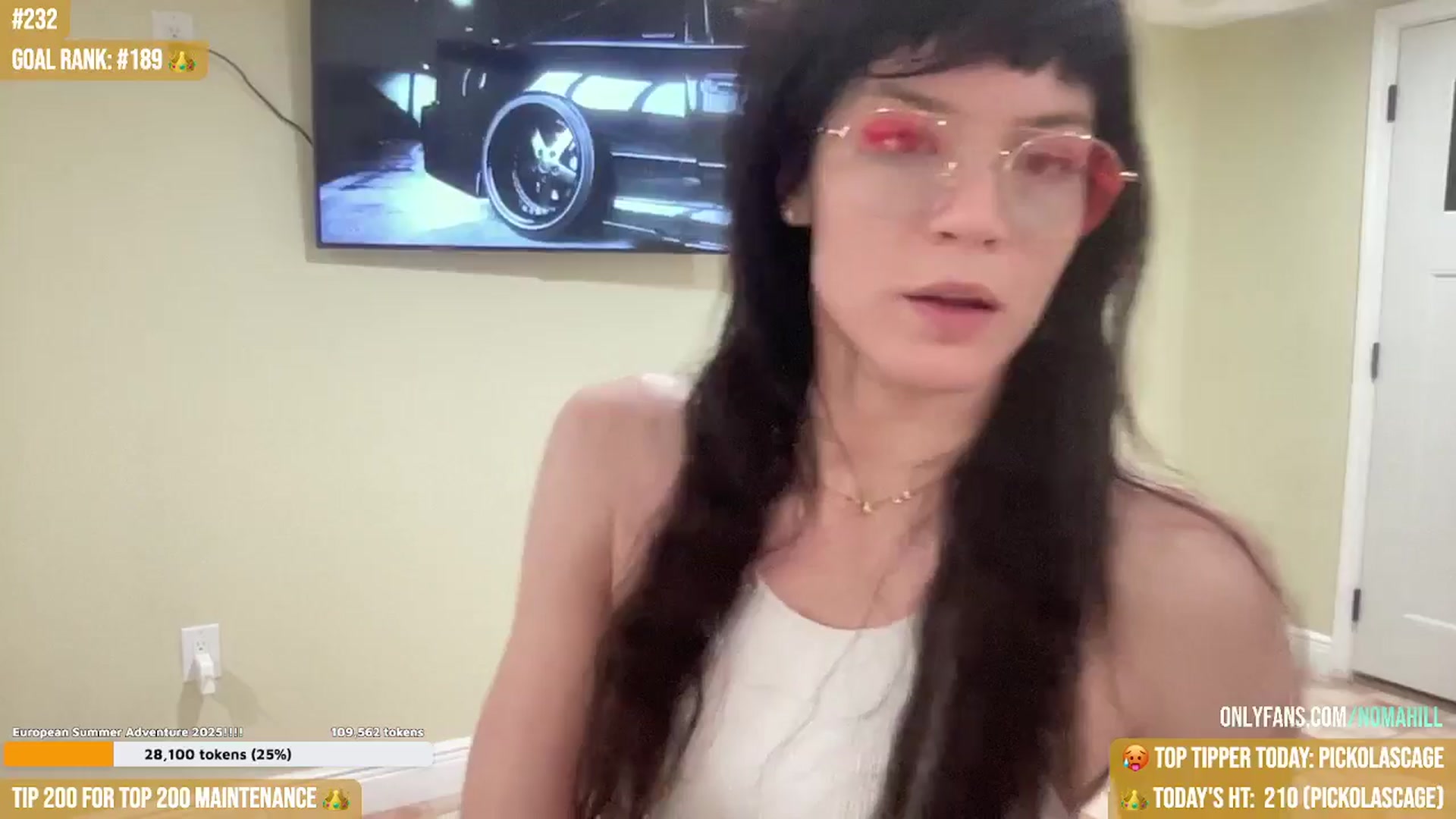 Gallery image thumbnail from Noma_Hill's myfreecams stream on, 04/28/2025, 02:31 image 6 of 20