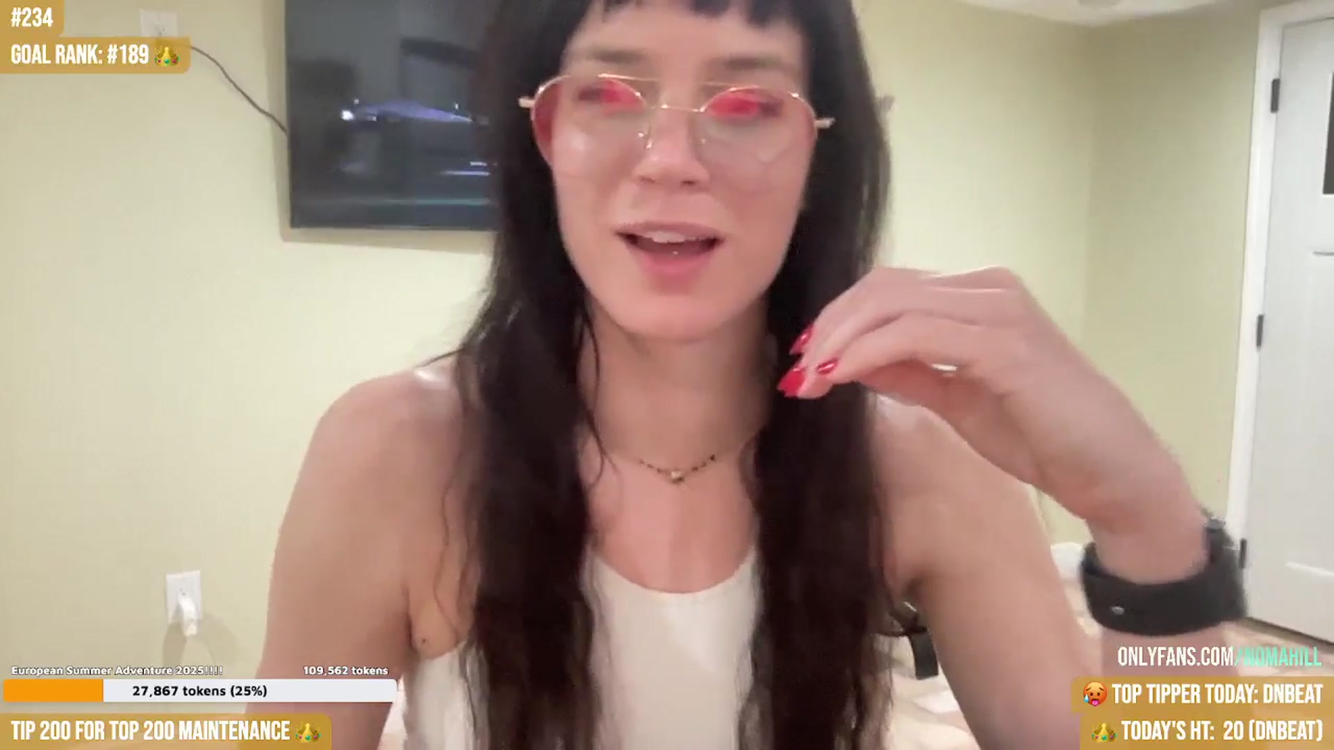 Gallery image thumbnail from Noma_Hill's myfreecams stream on, 04/28/2025, 02:31 image 2 of 20