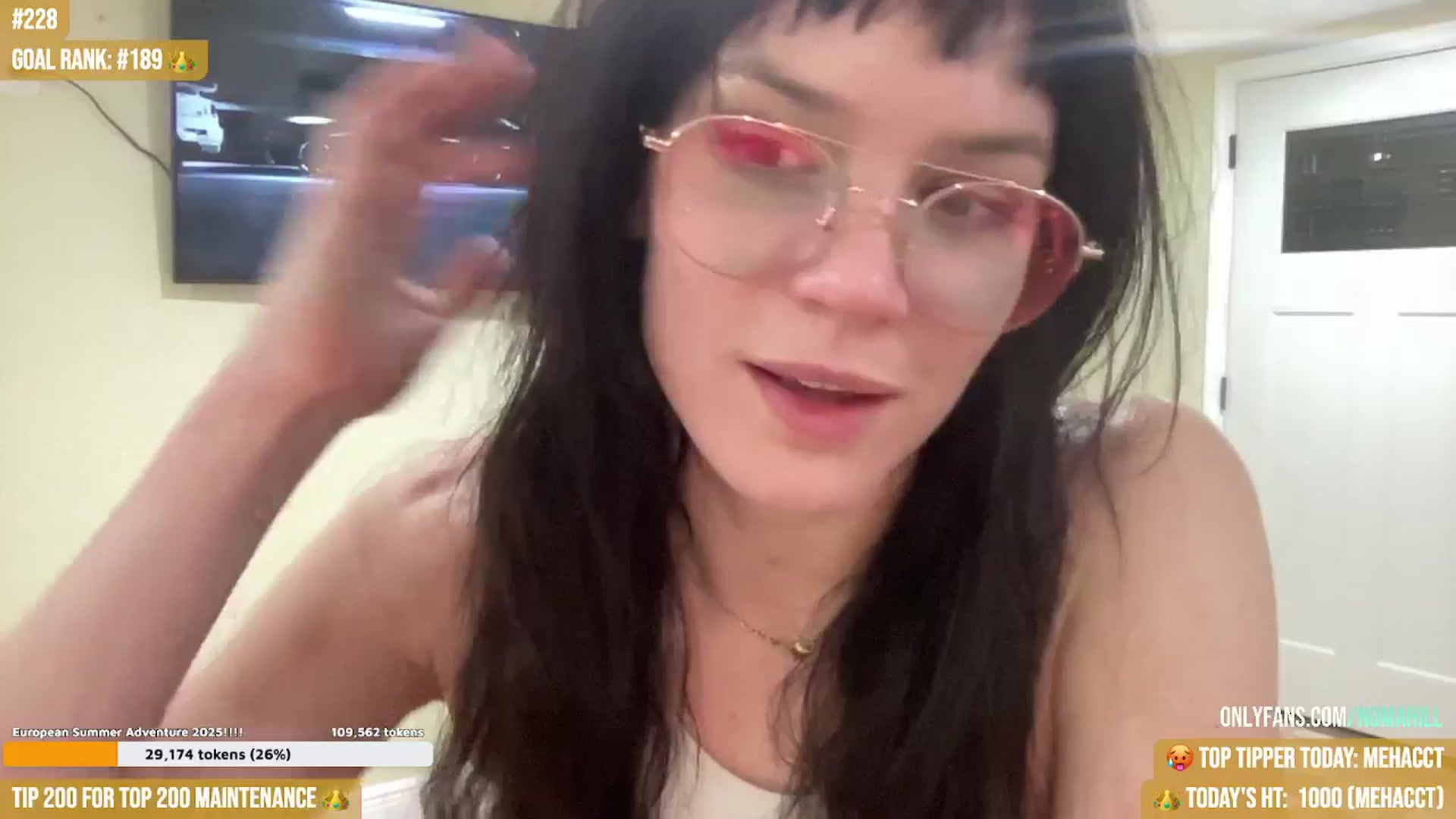 Gallery image thumbnail from Noma_Hill's myfreecams stream on, 04/28/2025, 02:31 image 12 of 20