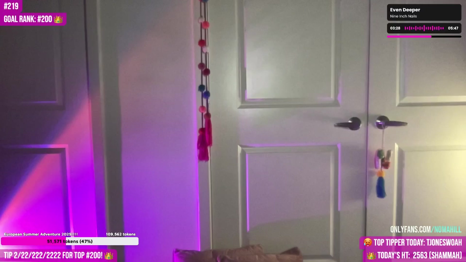 Gallery image thumbnail from Noma_Hill's myfreecams stream on, 05/03/2025, 03:29 image 18 of 20