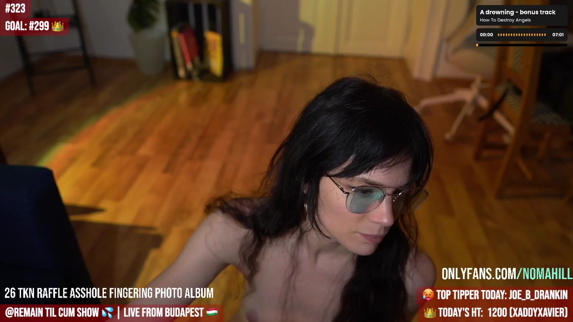 Gallery image thumbnail from Noma_Hill's myfreecams stream on, 06/19/2025, 22:52 image 13 of 20