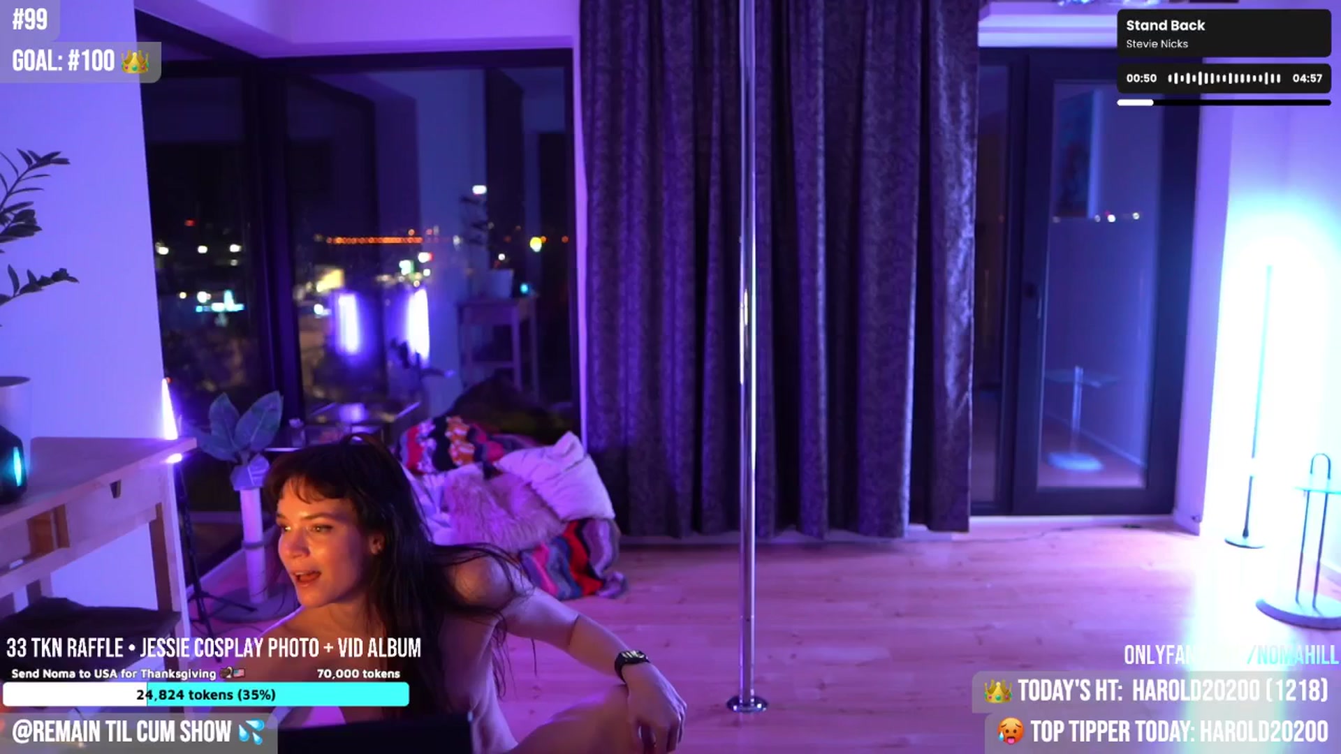 Gallery image thumbnail from Noma_Hill's myfreecams stream on, 09/19/2025, 02:35 image 13 of 20
