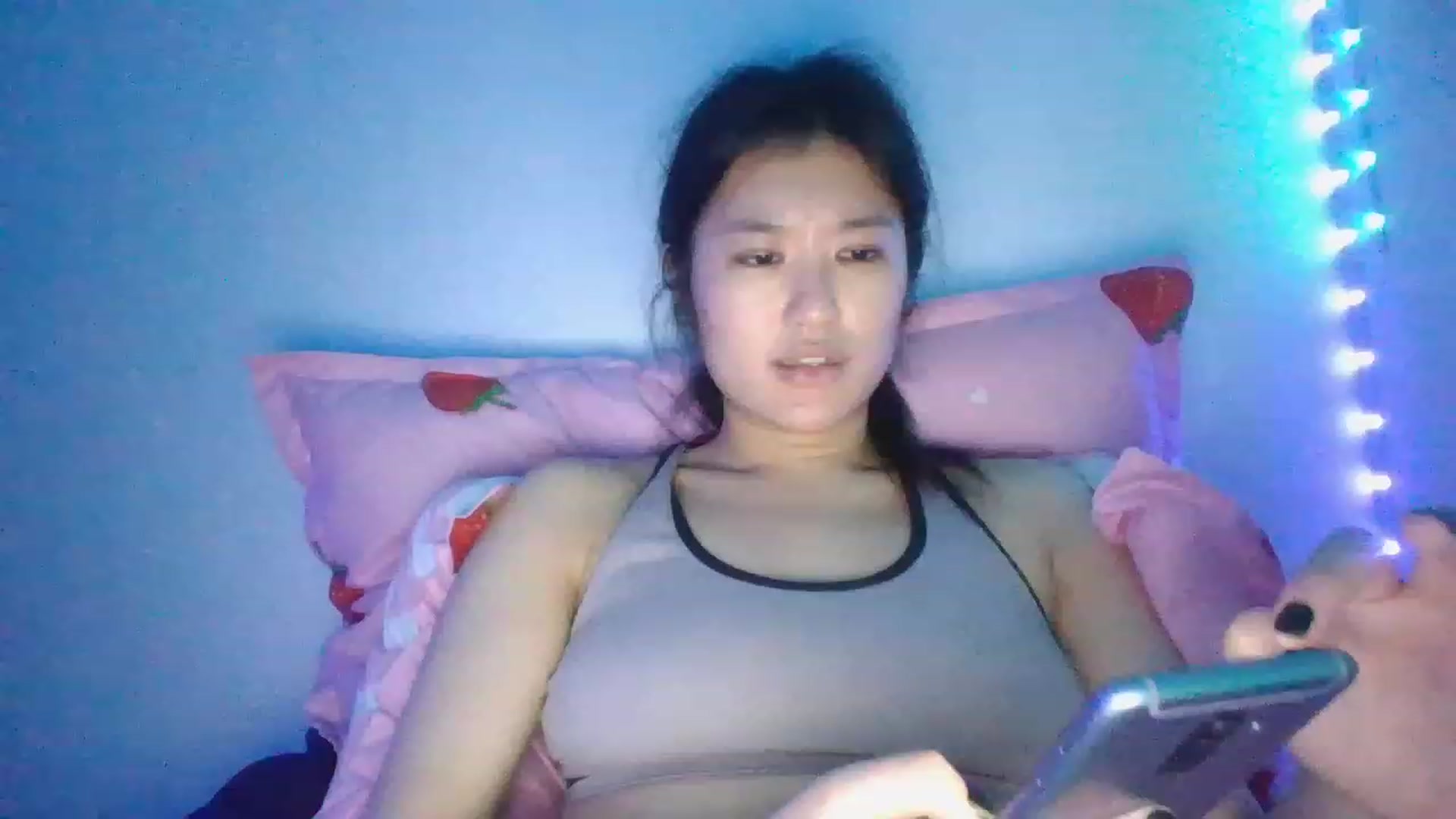 Gallery image thumbnail from Nomi4number1's myfreecams stream on, 12/02/2022, 23:05 image 1 of 20
