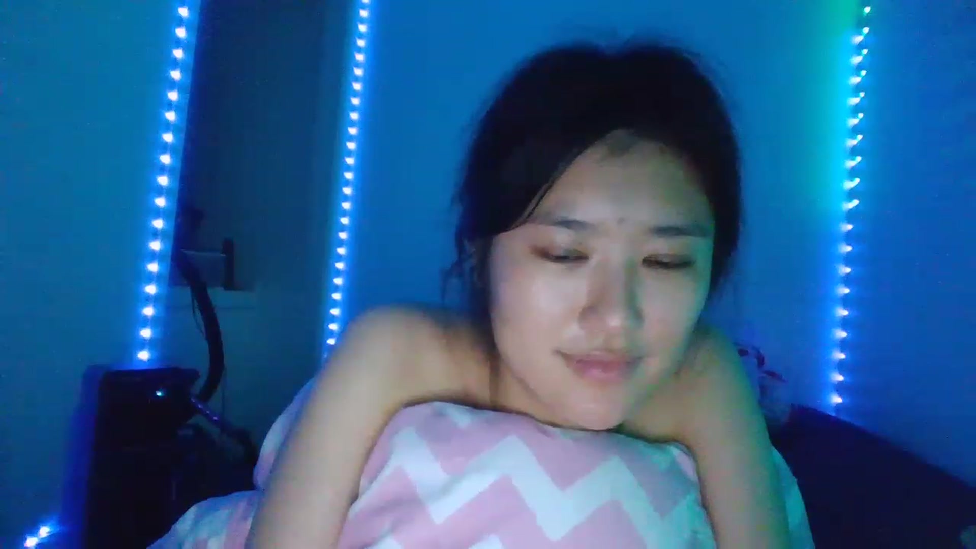 Gallery image thumbnail from Nomi4number1's myfreecams stream on, 12/02/2022, 23:05 image 19 of 20