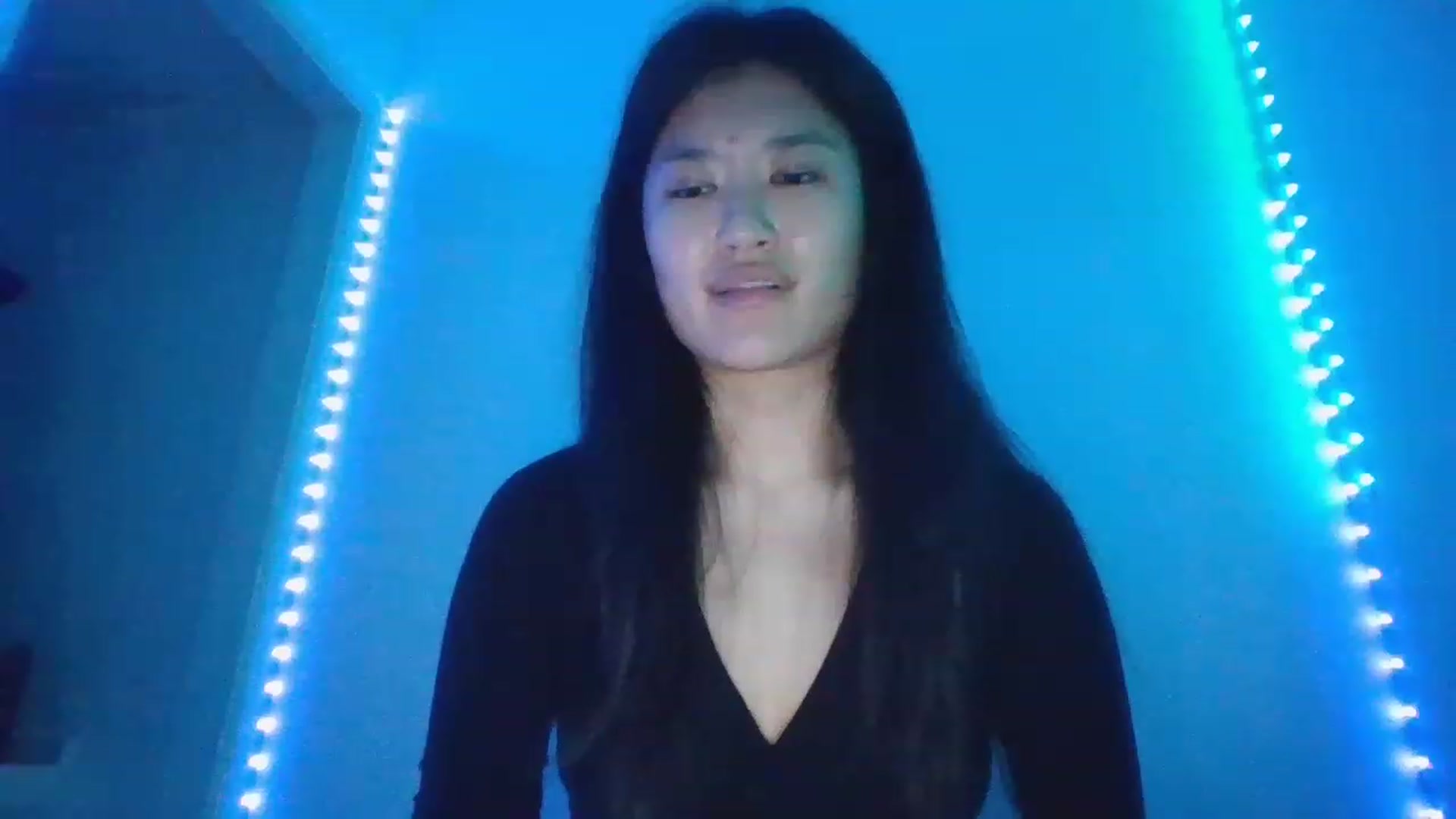 Gallery image thumbnail from Nomi4number1's myfreecams stream on, 12/03/2022, 22:28 image 15 of 20