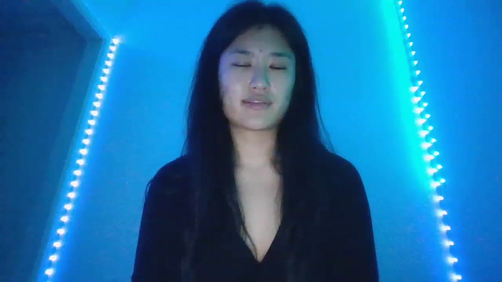 Gallery image thumbnail from Nomi4number1's myfreecams stream on, 12/03/2022, 22:28 image 10 of 20