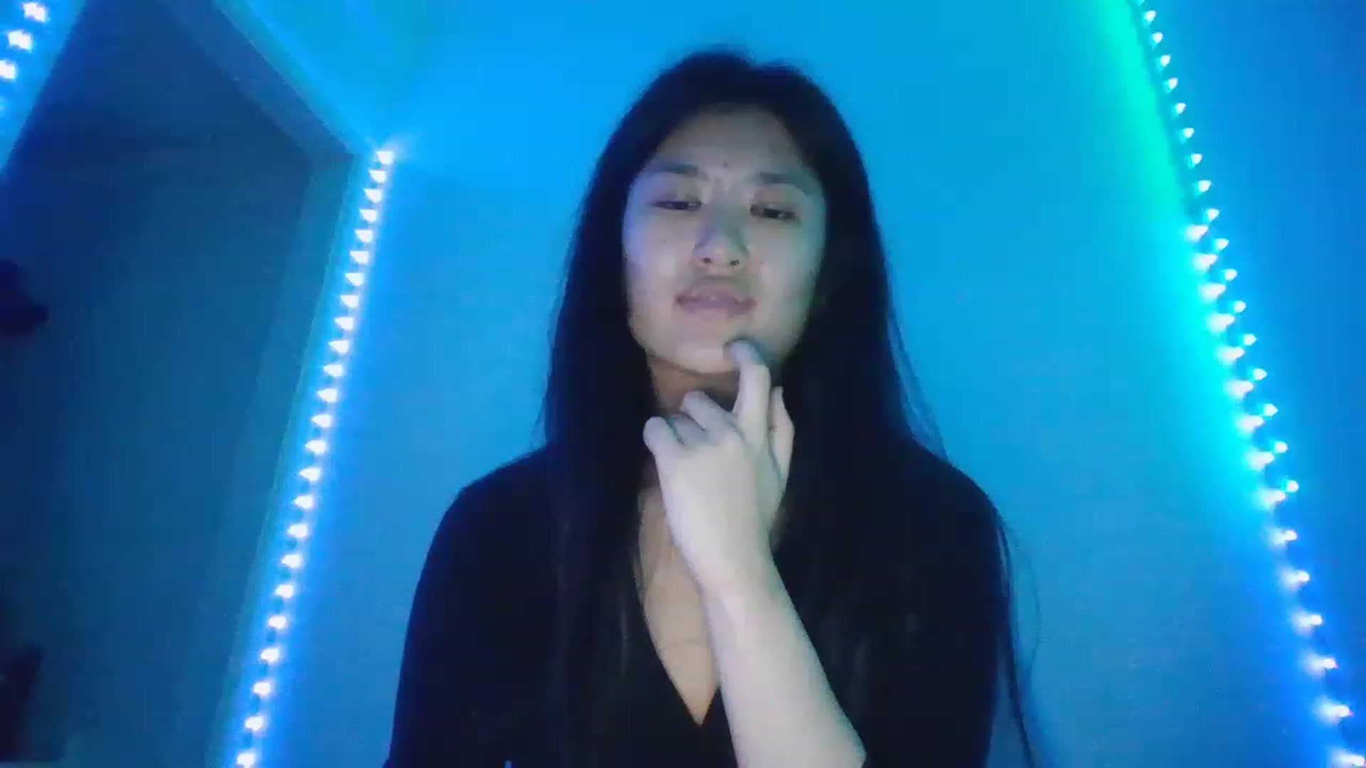 Gallery image thumbnail from Nomi4number1's myfreecams stream on, 12/03/2022, 22:28 image 12 of 20