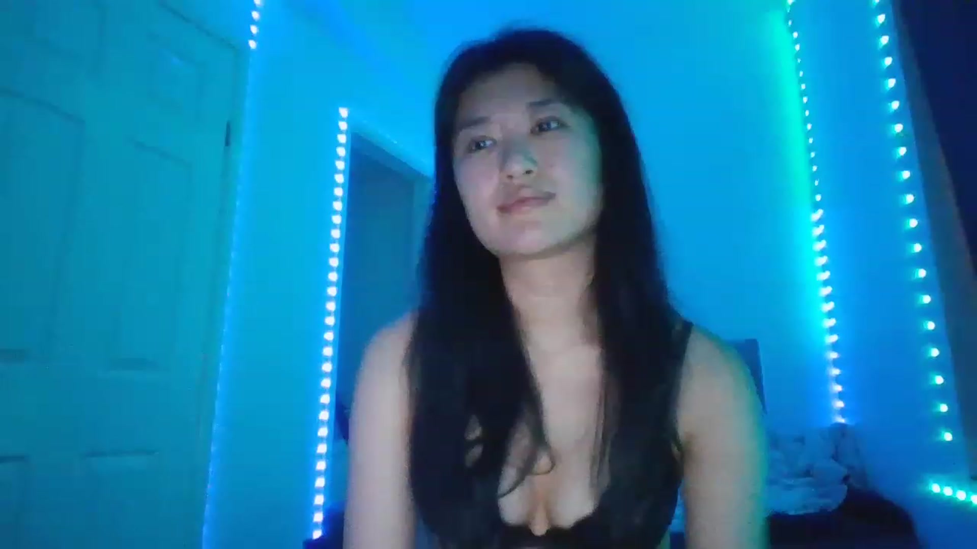 Gallery image thumbnail from Nomi4number1's myfreecams stream on, 12/08/2022, 01:29 image 11 of 20