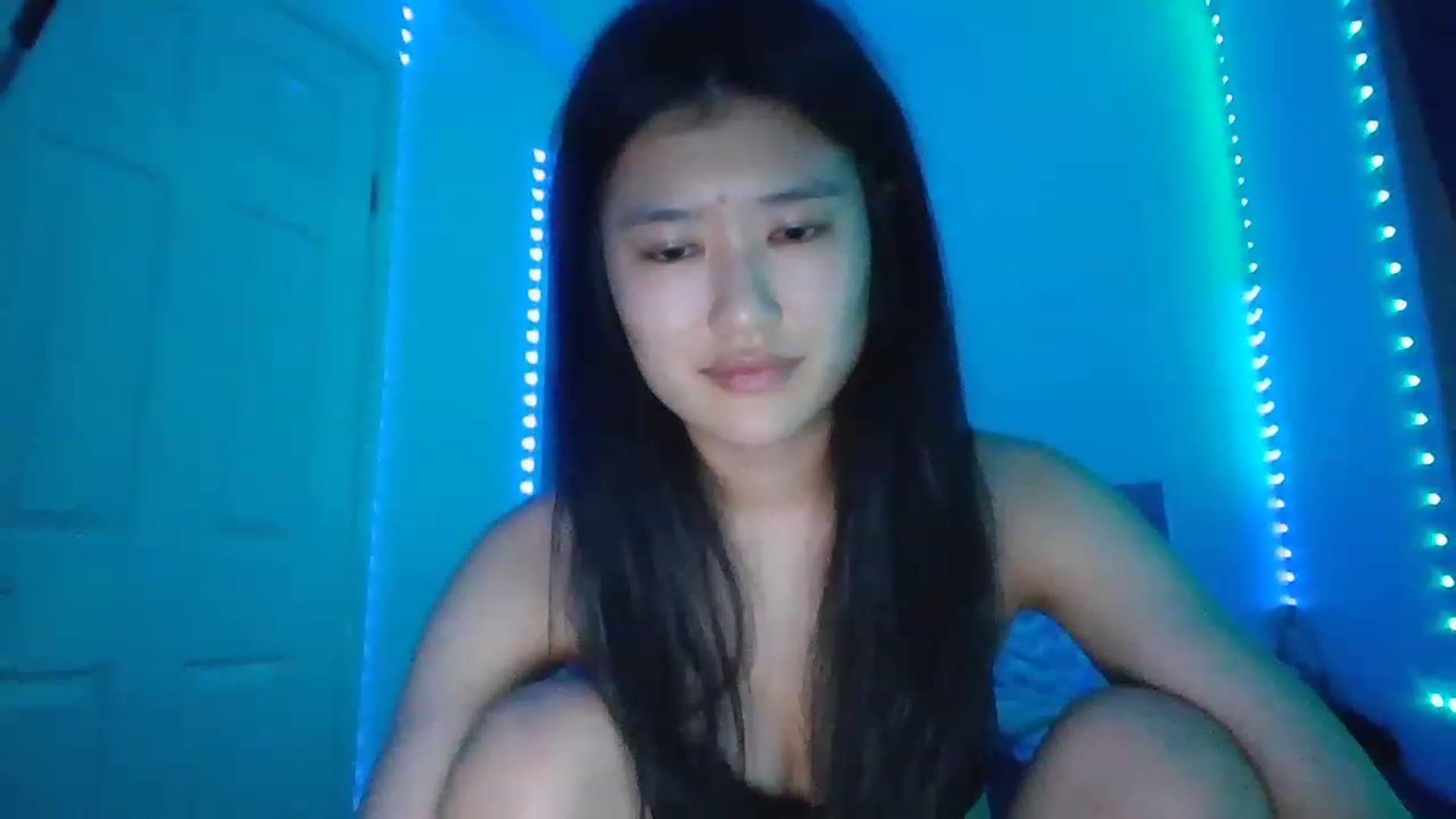 Gallery image thumbnail from Nomi4number1's myfreecams stream on, 12/08/2022, 04:04 image 5 of 20