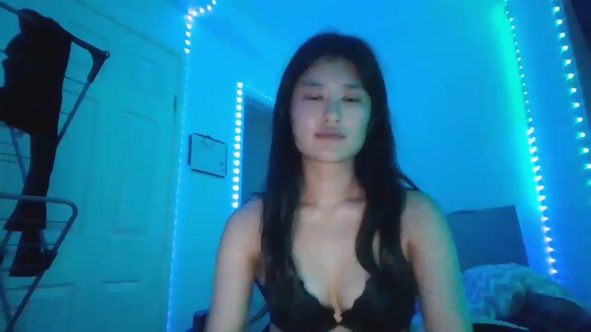 Gallery image thumbnail from Nomi4number1's myfreecams stream on, 12/09/2022, 20:10 image 4 of 20