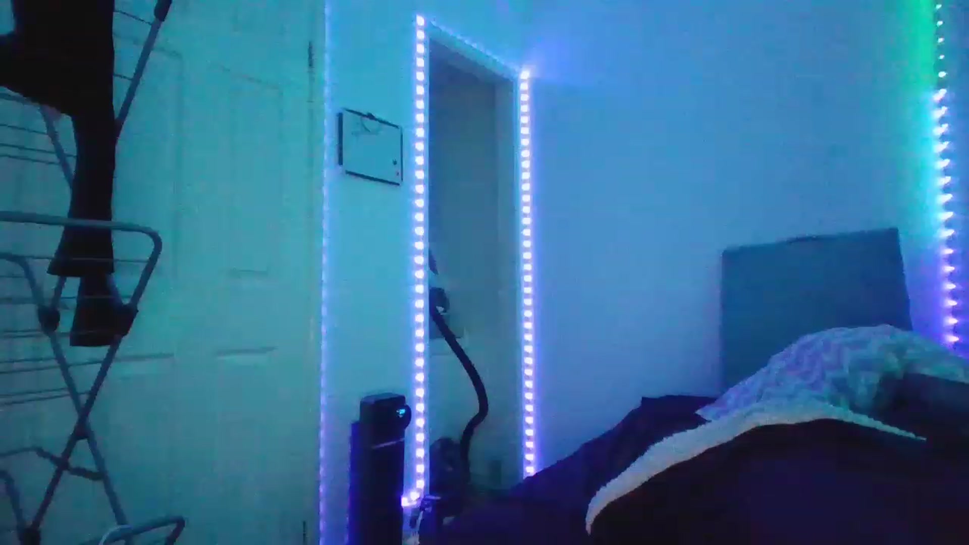 Gallery image thumbnail from Nomi4number1's myfreecams stream on, 12/09/2022, 20:10 image 10 of 20