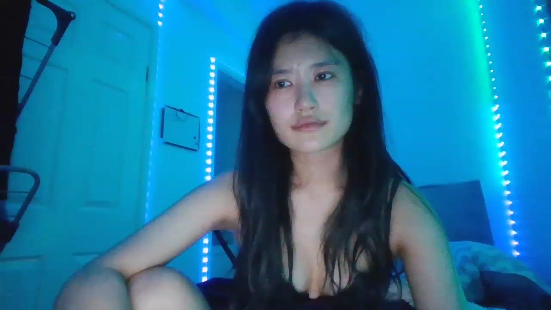 Gallery image thumbnail from Nomi4number1's myfreecams stream on, 12/09/2022, 21:20 image 18 of 20