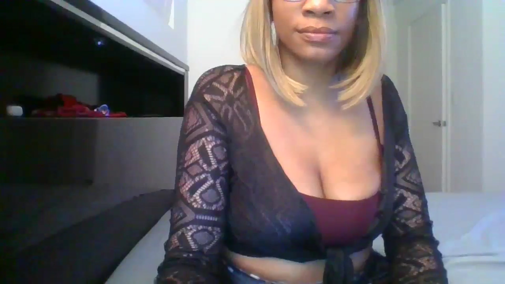 Gallery image thumbnail from NomiJones's myfreecams stream on, 09/17/2023, 12:13 image 17 of 20