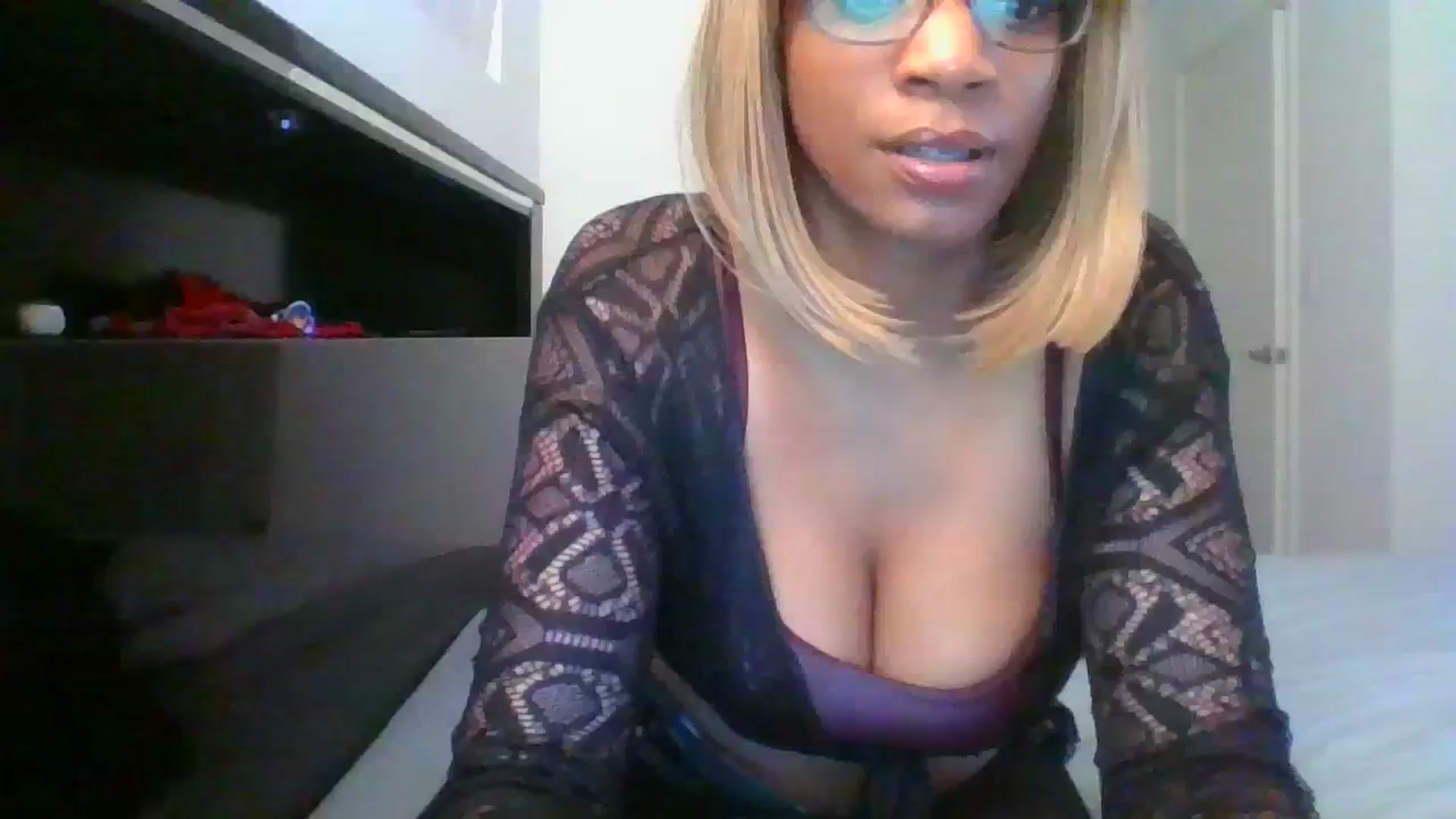 Gallery image thumbnail from NomiJones's myfreecams stream on, 09/17/2023, 12:13 image 9 of 20