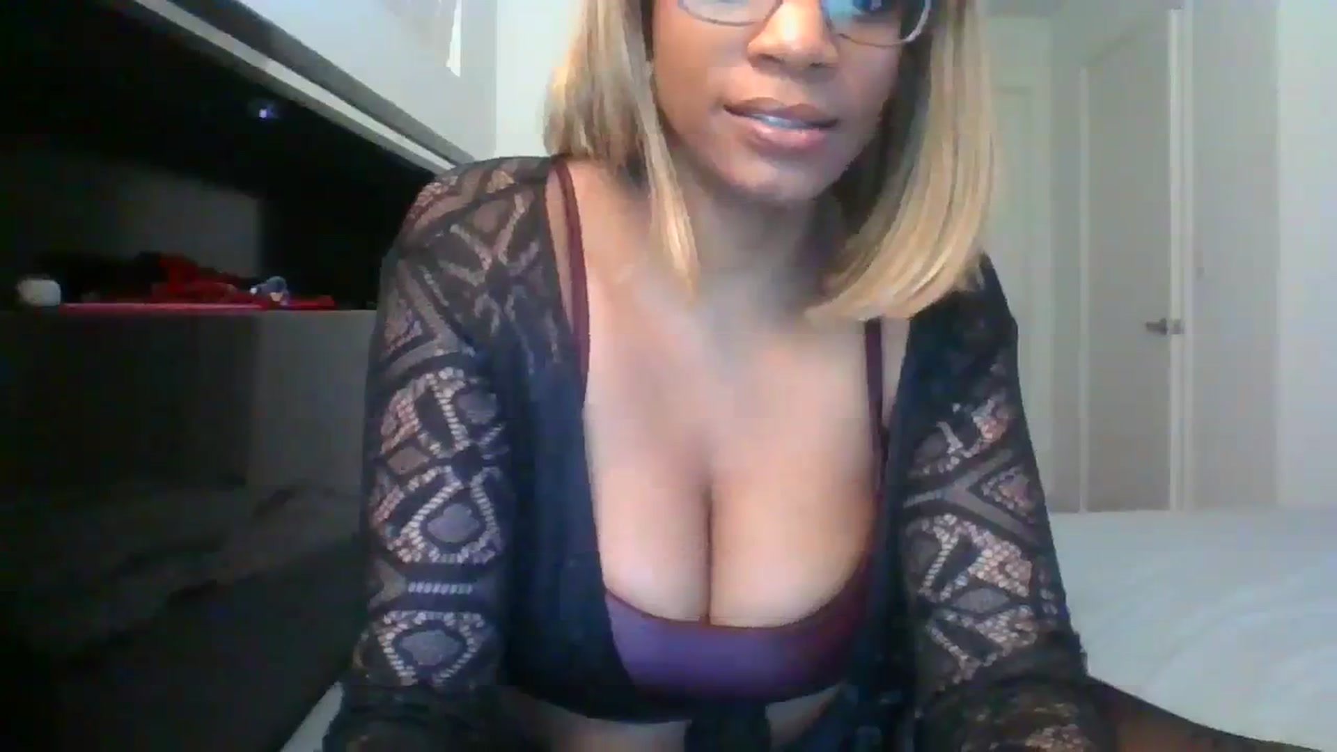 Gallery image thumbnail from NomiJones's myfreecams stream on, 09/17/2023, 13:07 image 10 of 20