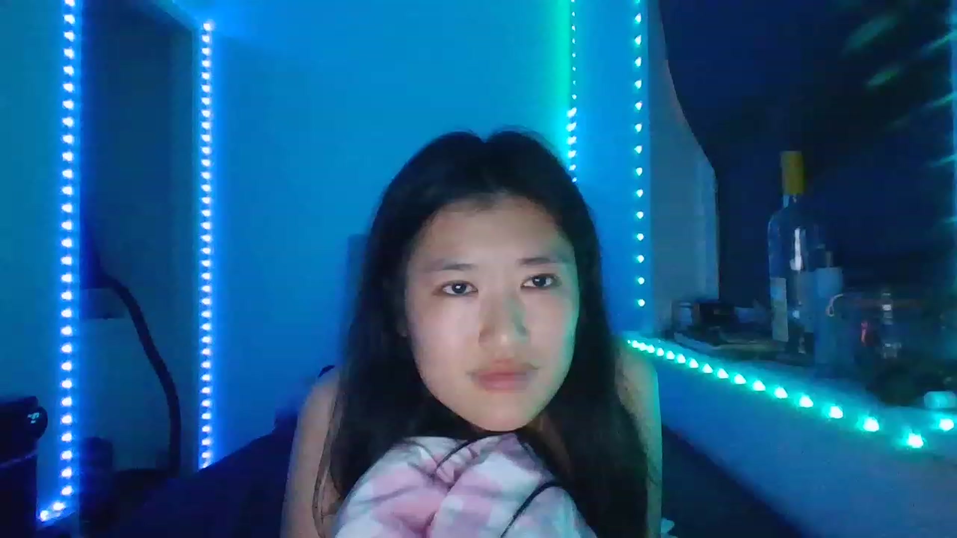 Gallery image thumbnail from Nomi_20's myfreecams stream on, 12/15/2022, 06:41 image 2 of 20