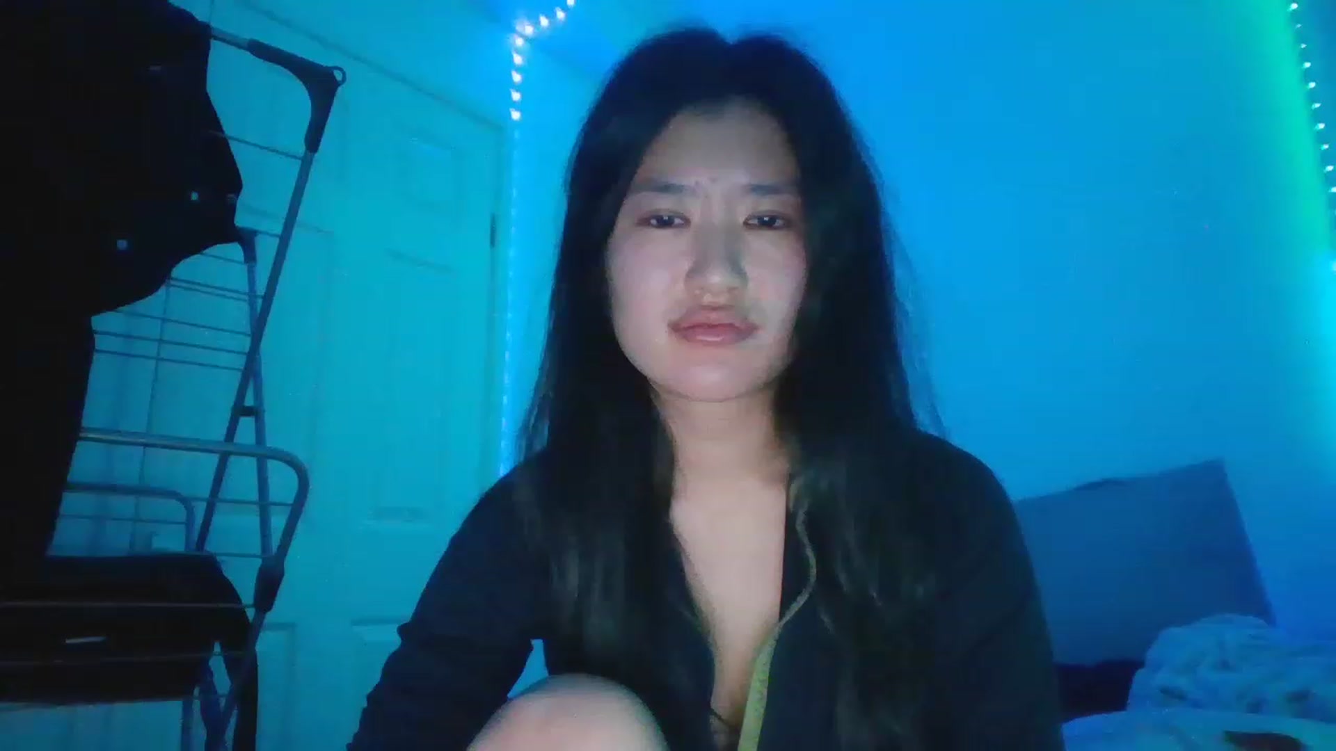 Gallery image thumbnail from Nomi_20's myfreecams stream on, 12/16/2022, 08:40 image 17 of 20