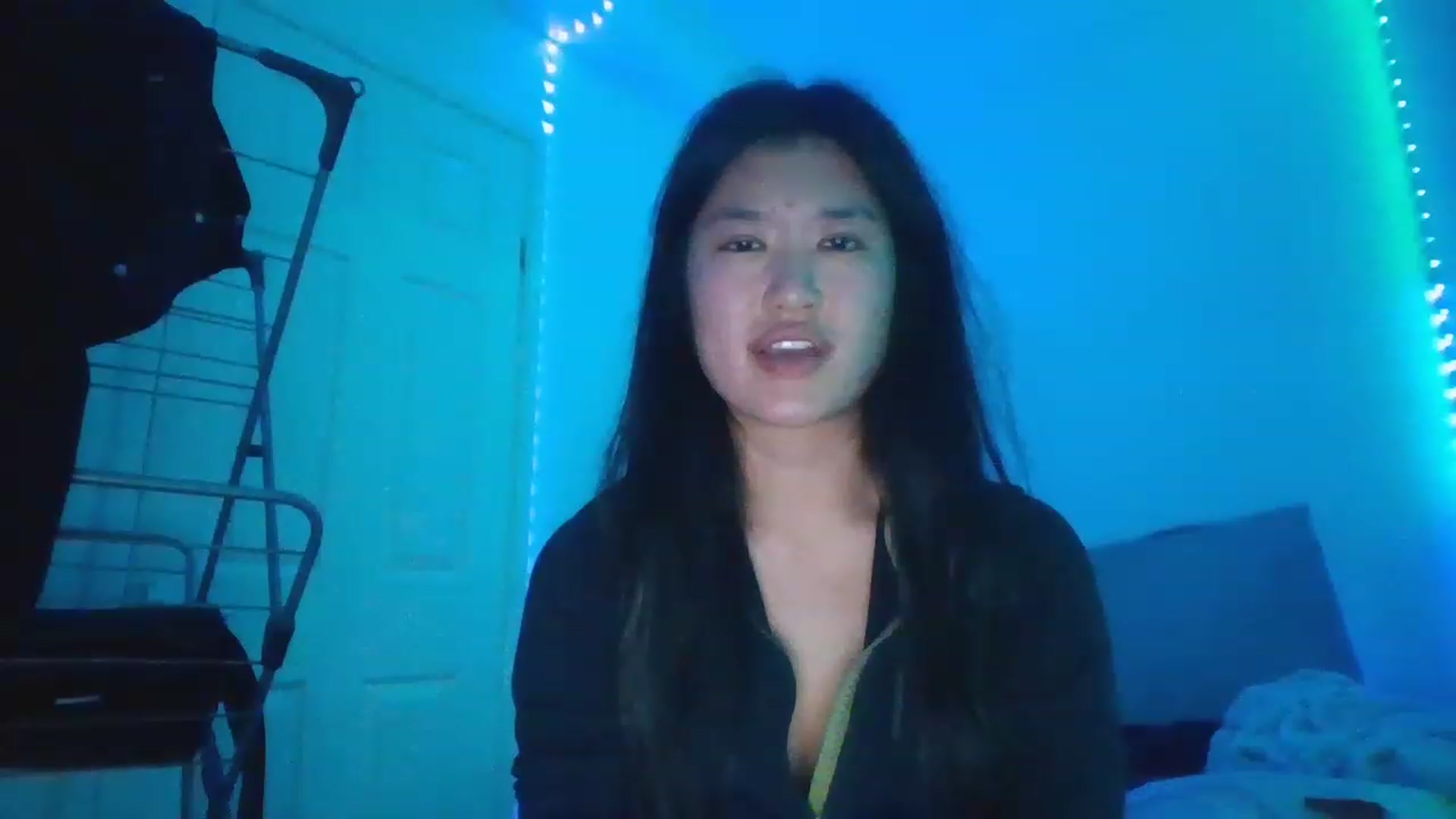 Gallery image thumbnail from Nomi_20's myfreecams stream on, 12/16/2022, 08:40 image 14 of 20