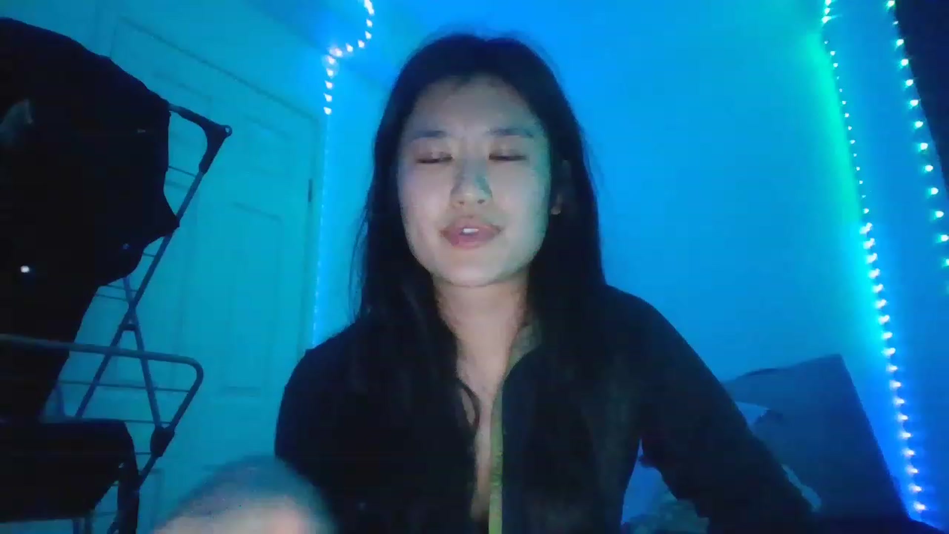 Gallery image thumbnail from Nomi_20's myfreecams stream on, 12/17/2022, 03:14 image 3 of 20