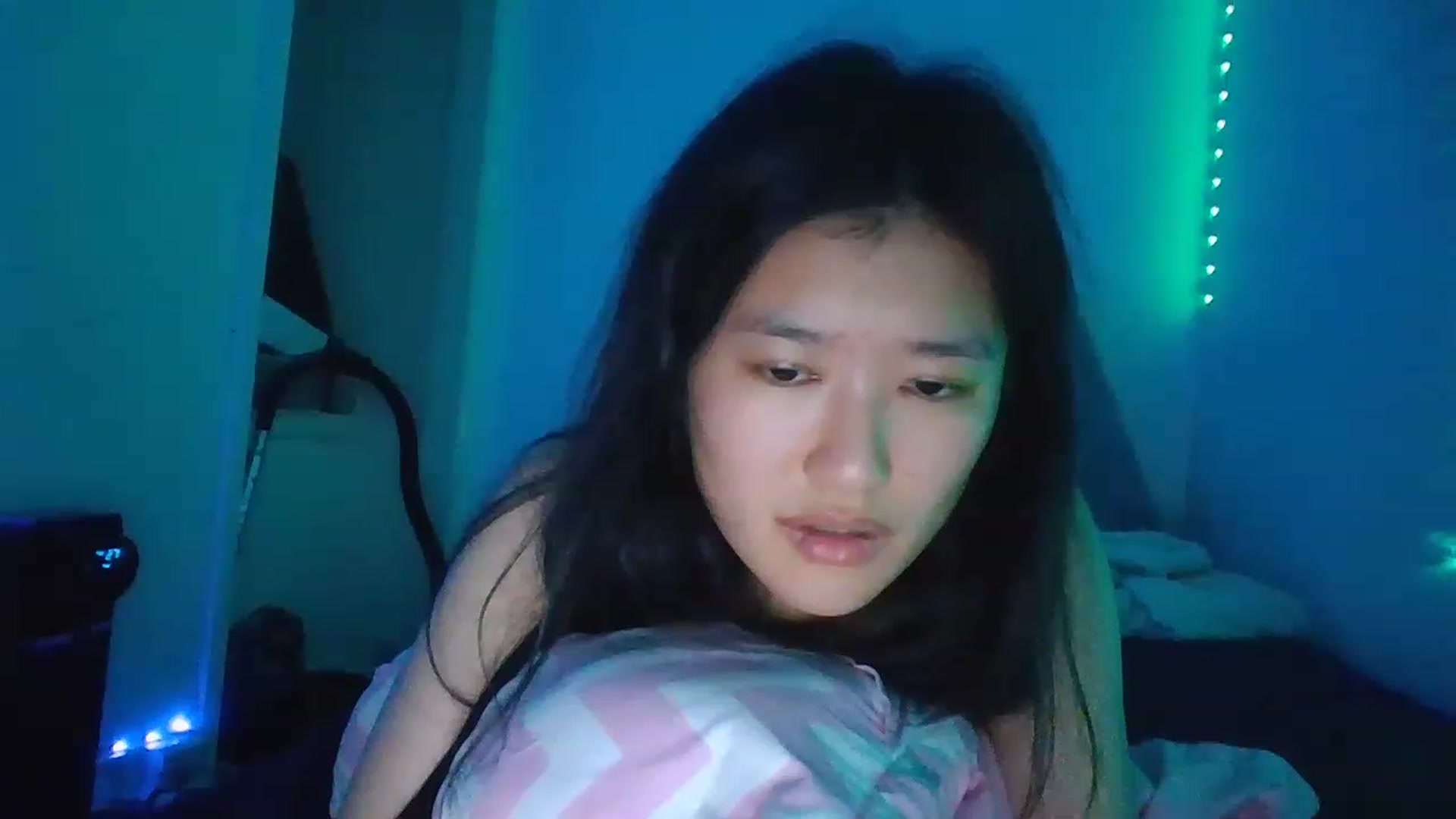 Gallery image thumbnail from Nomi_20's myfreecams stream on, 12/17/2022, 03:14 image 18 of 20