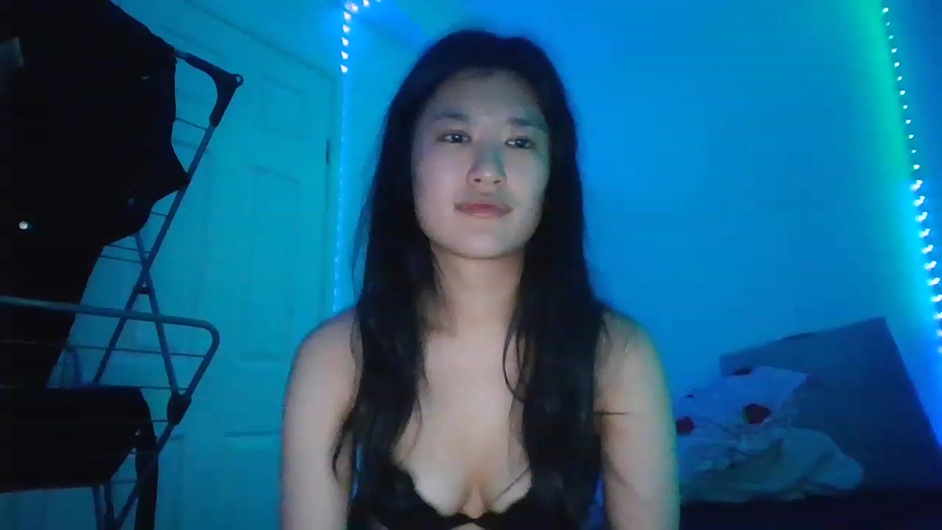 Gallery image thumbnail from Nomi_20's myfreecams stream on, 12/17/2022, 03:14 image 15 of 20