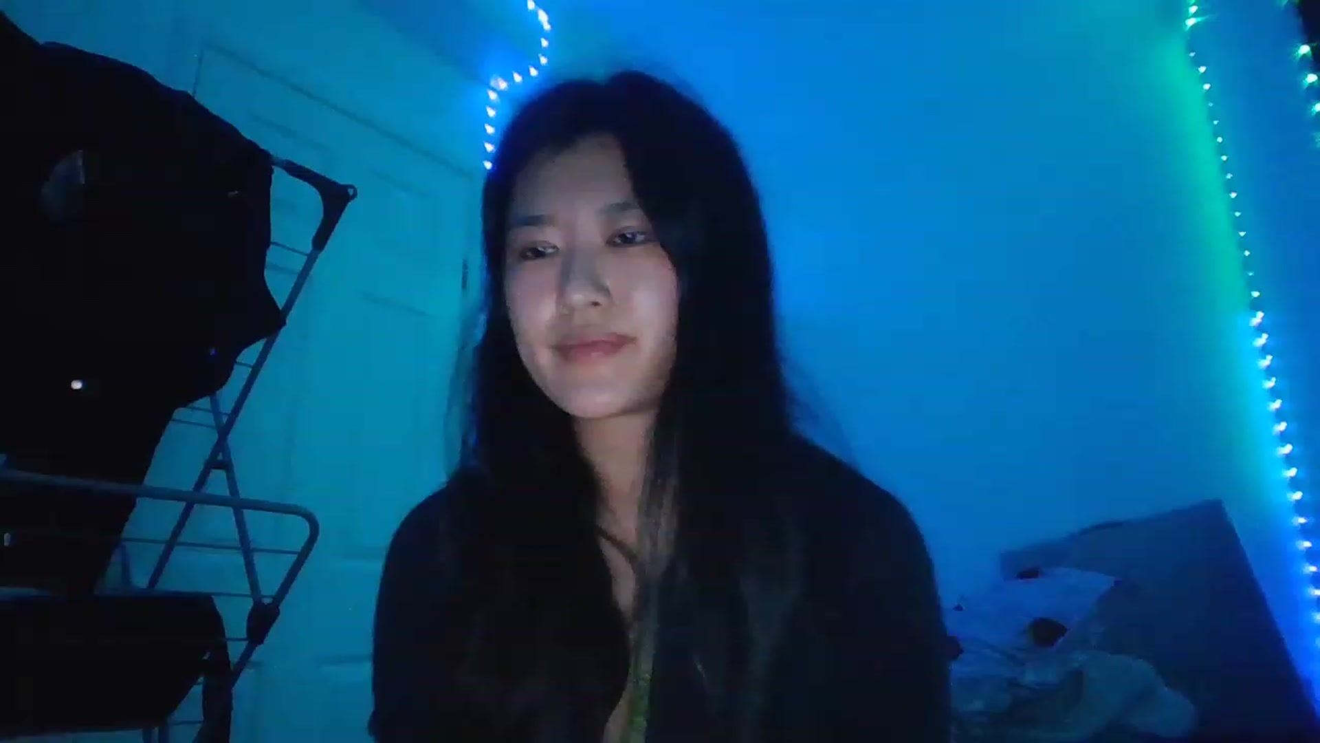 Gallery image thumbnail from Nomi_20's myfreecams stream on, 12/17/2022, 03:14 image 4 of 20