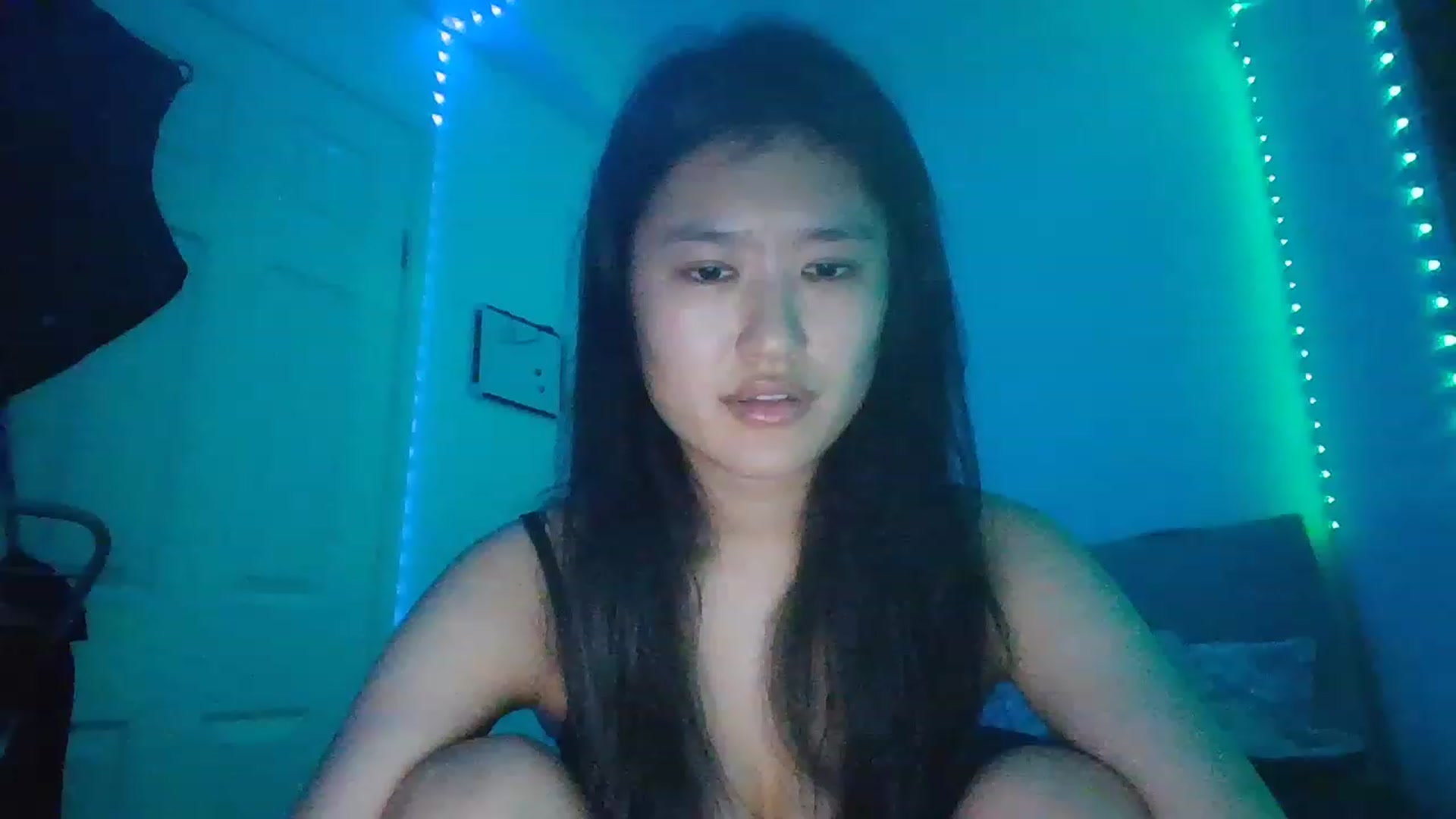 Gallery image thumbnail from Nomi_20's myfreecams stream on, 12/19/2022, 01:57 image 7 of 20