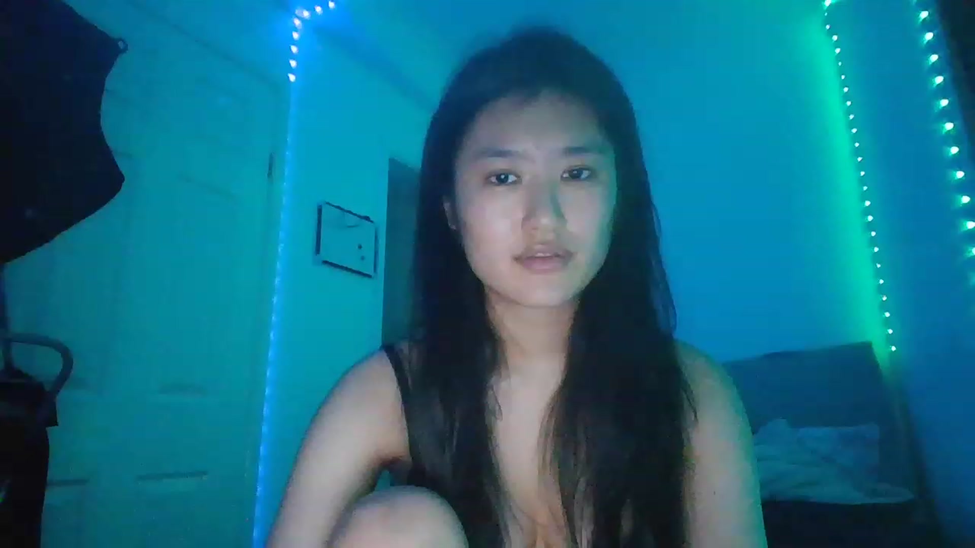 Gallery image thumbnail from Nomi_20's myfreecams stream on, 12/19/2022, 01:57 image 20 of 20