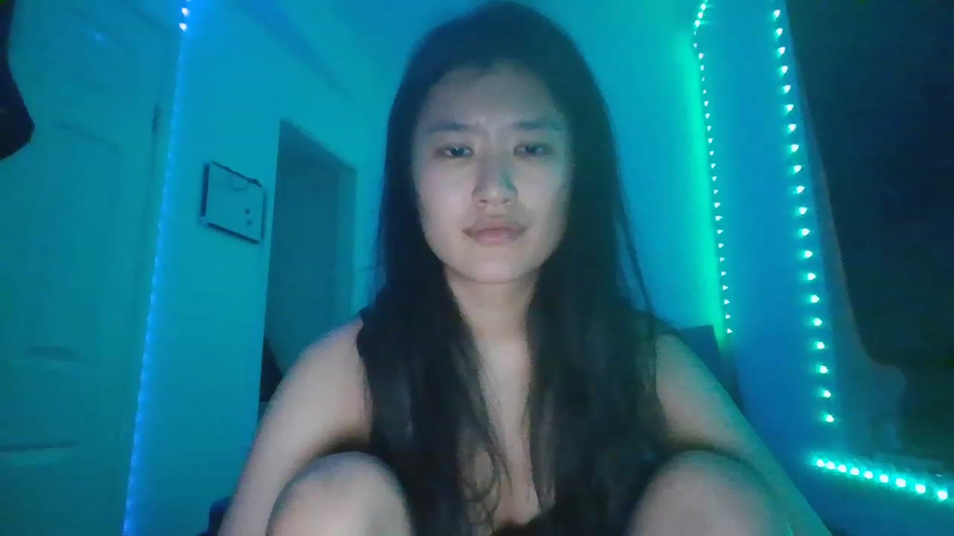 Gallery image thumbnail from Nomi_20's myfreecams stream on, 12/19/2022, 04:15 image 5 of 20